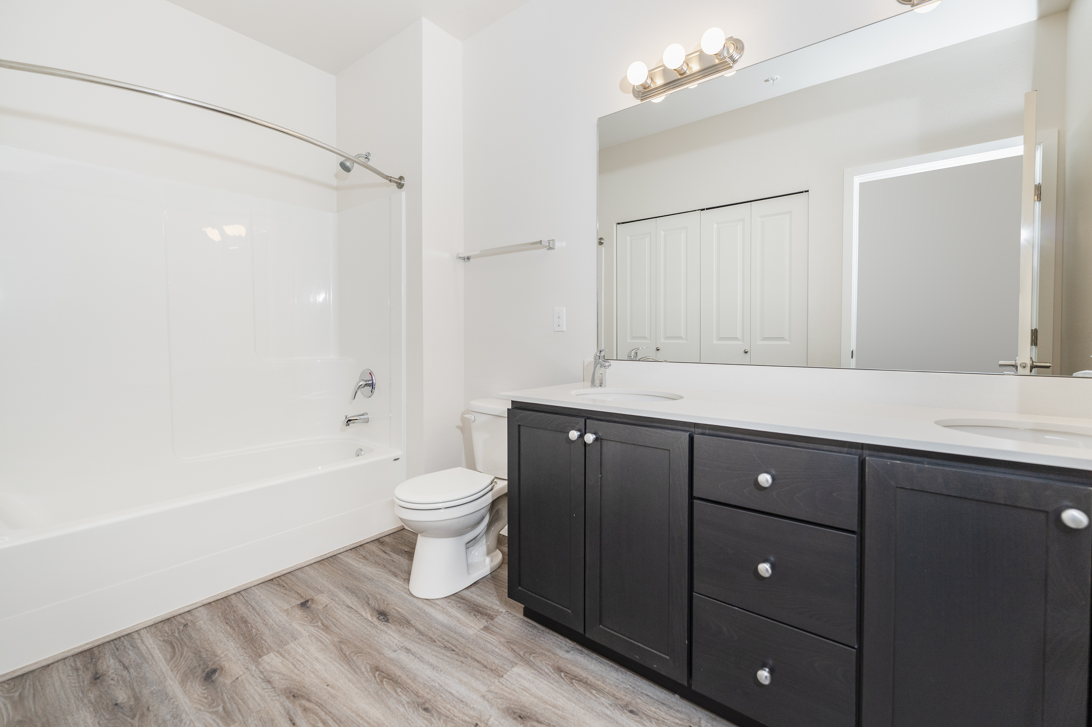 1 Bed 1 Bath Deluxe (A) - 862 Sq Ft