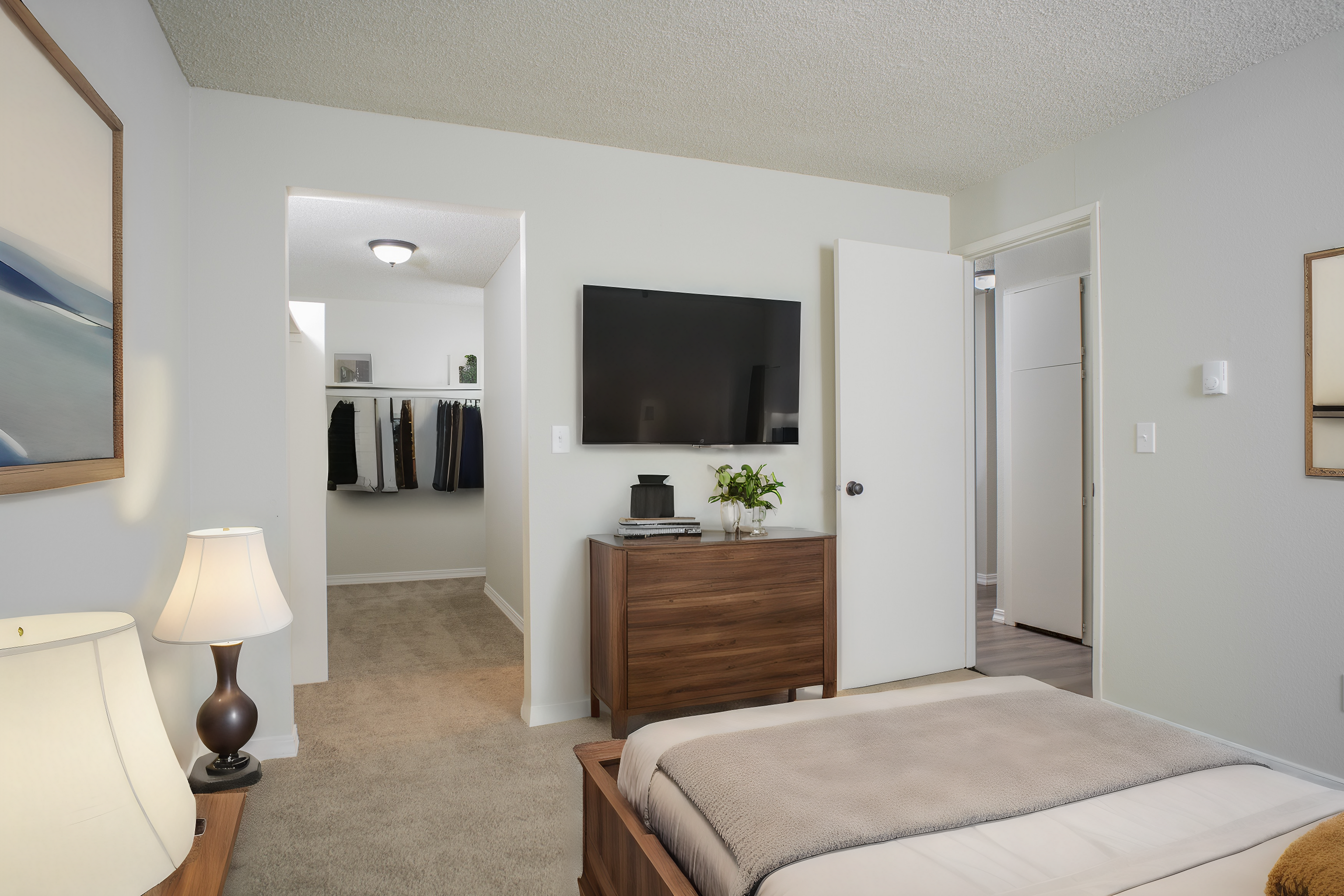 2 x 1.5, 835 Sq Ft