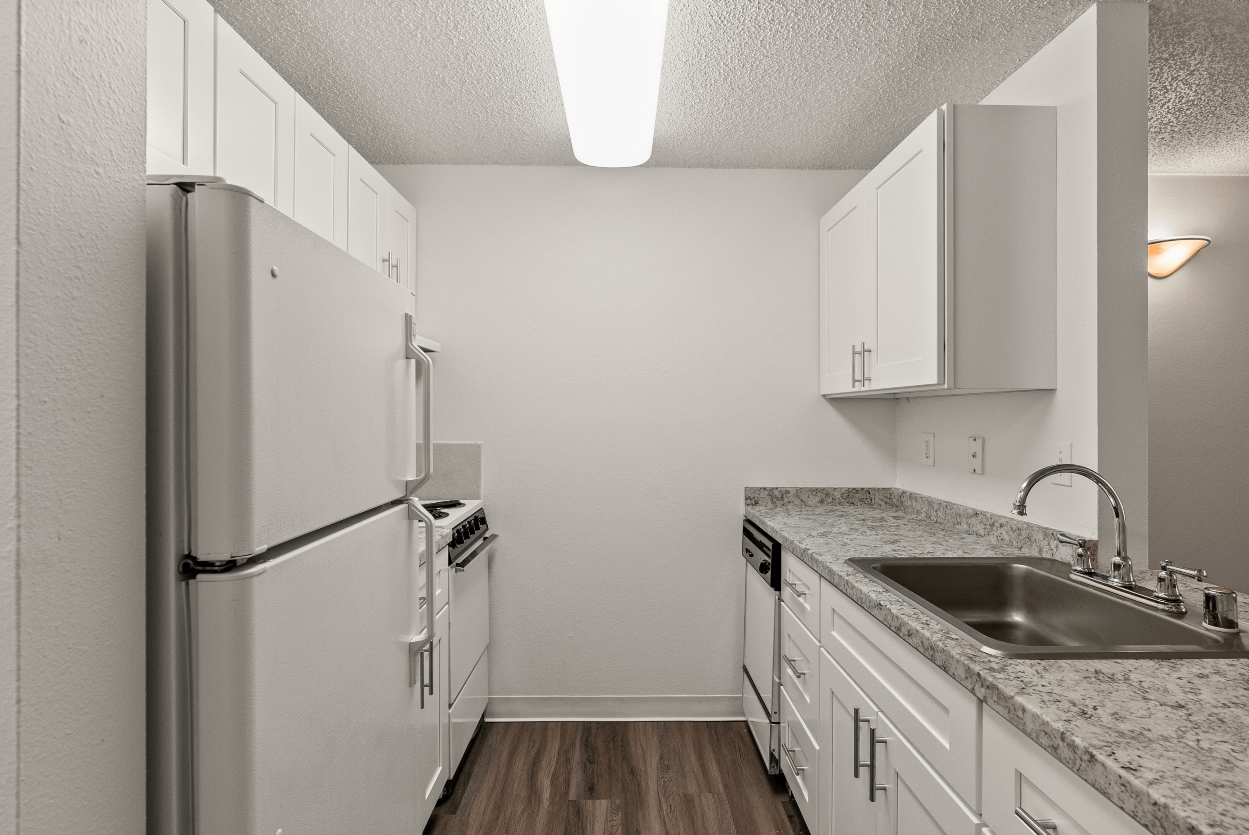 1x1 Economy - 542 Sq Ft