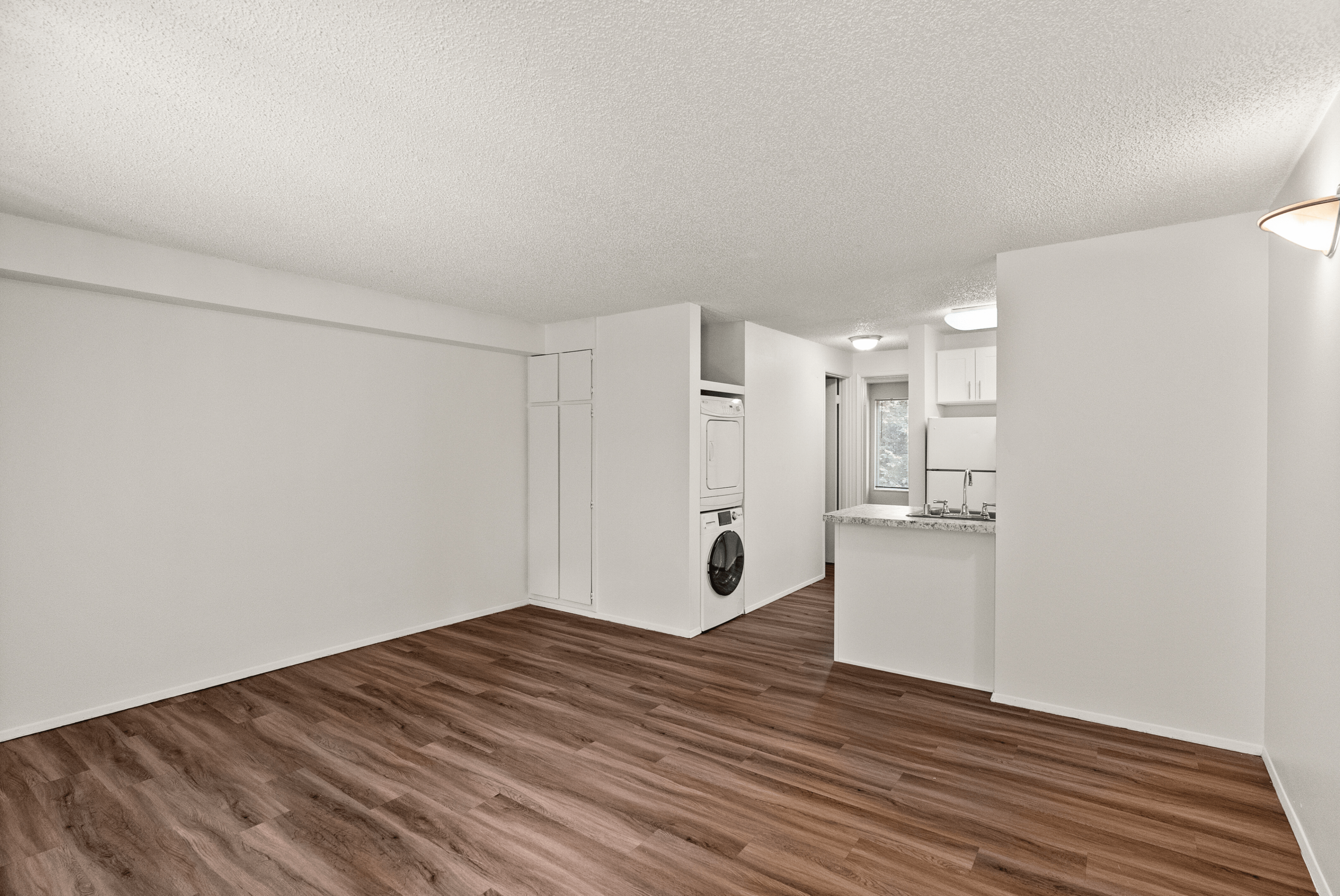 1x1 Economy - 542 Sq Ft