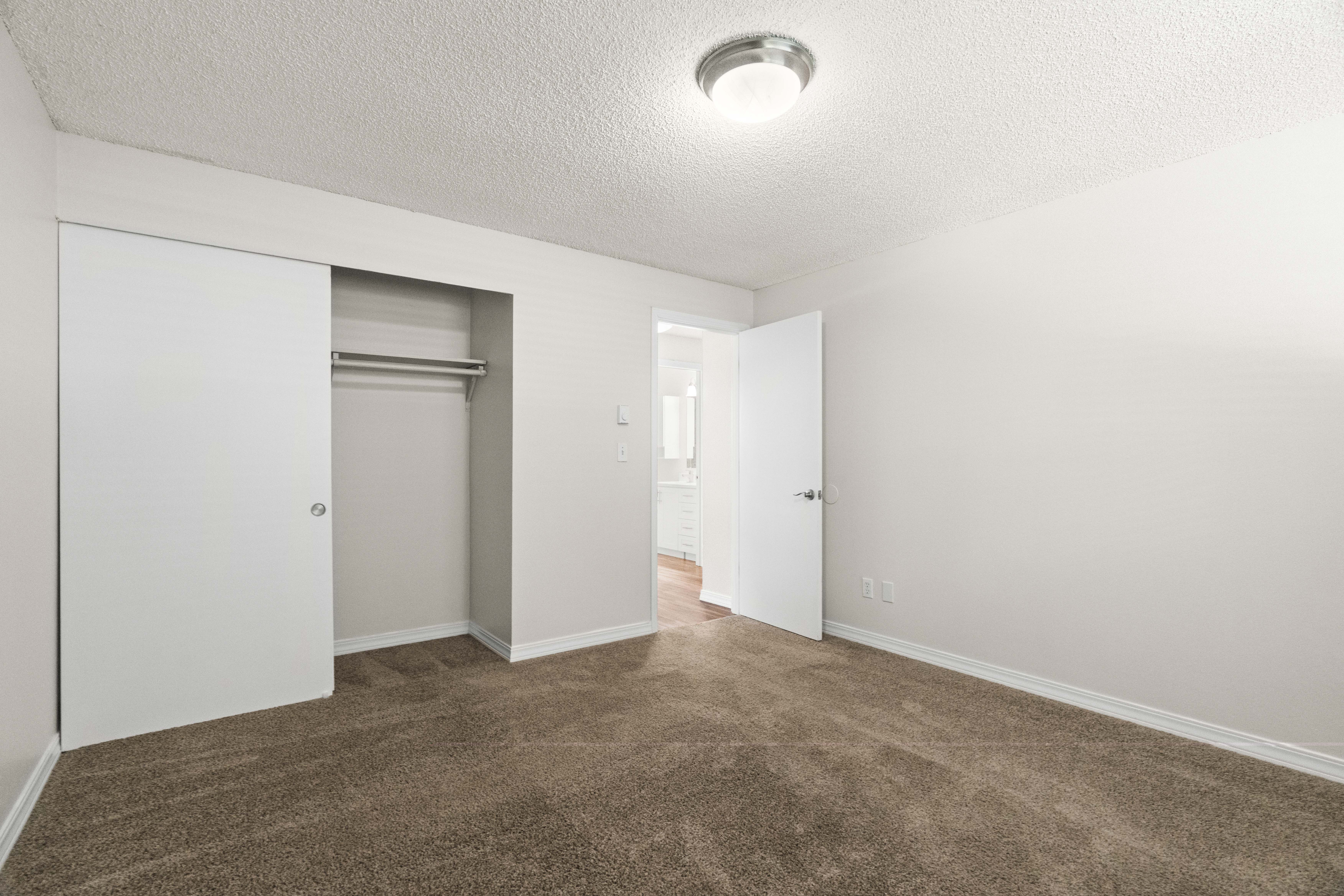 2 Bed 1 Bath Standard - 875 Sq Ft