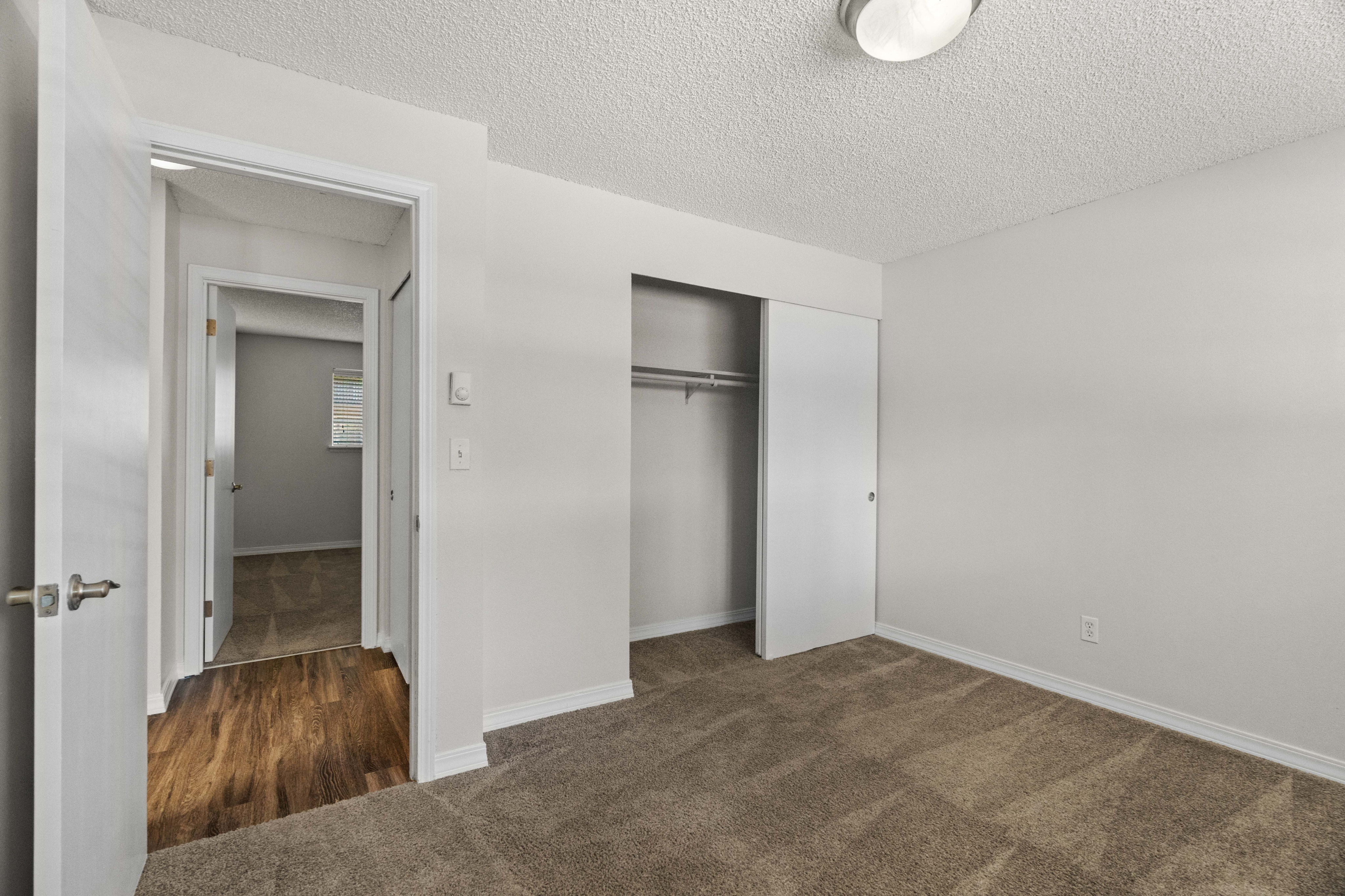 2 Bed 1 Bath Standard - 875 Sq Ft