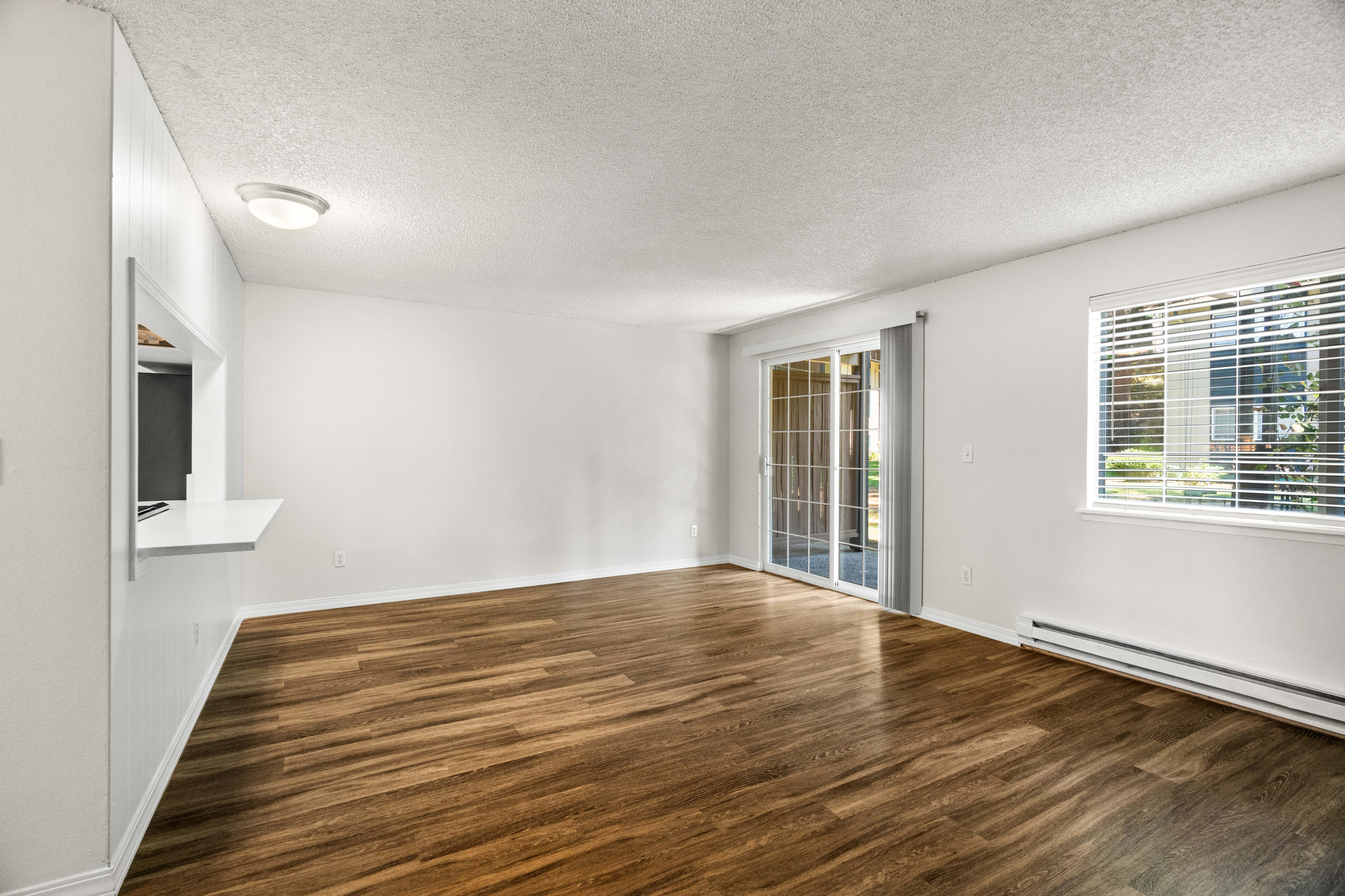 2 Bed 1 Bath Standard - 875 Sq Ft