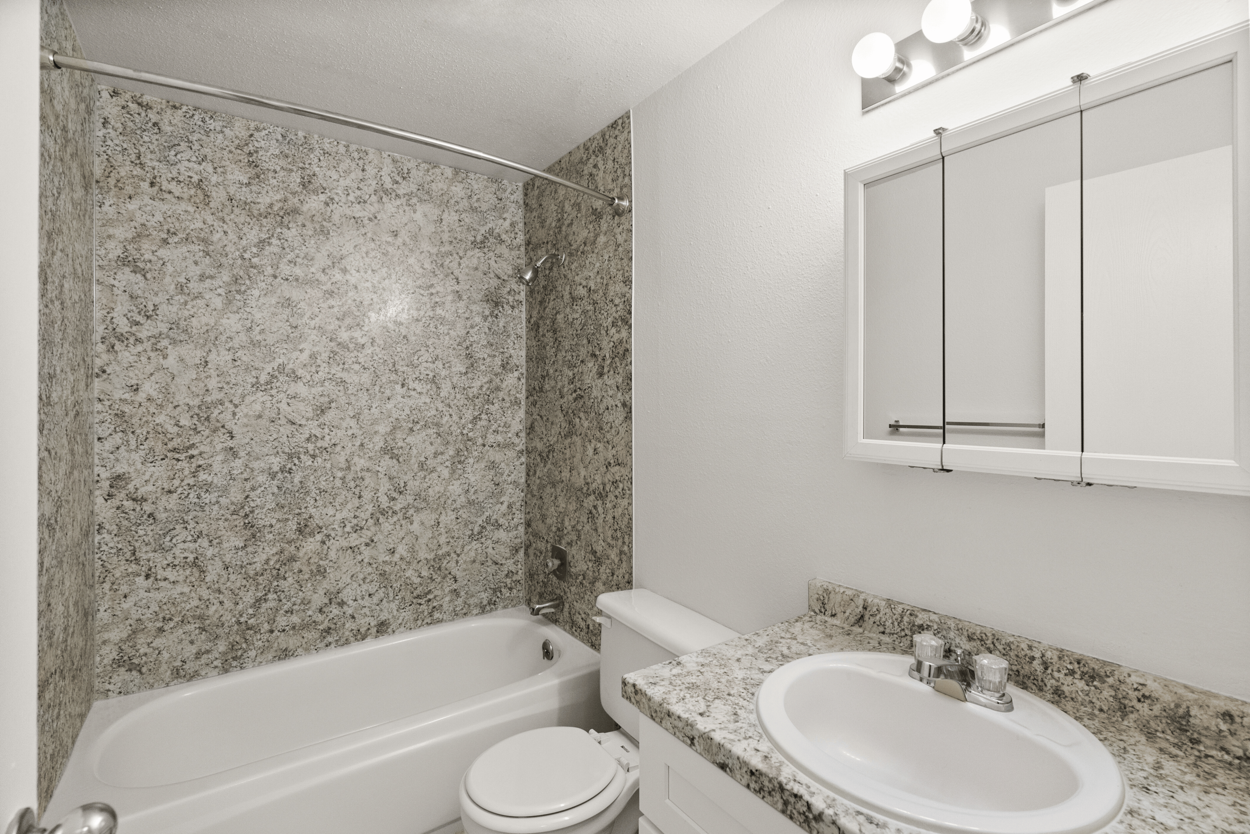 1 Bed 1 Bath - 552 Sq Ft