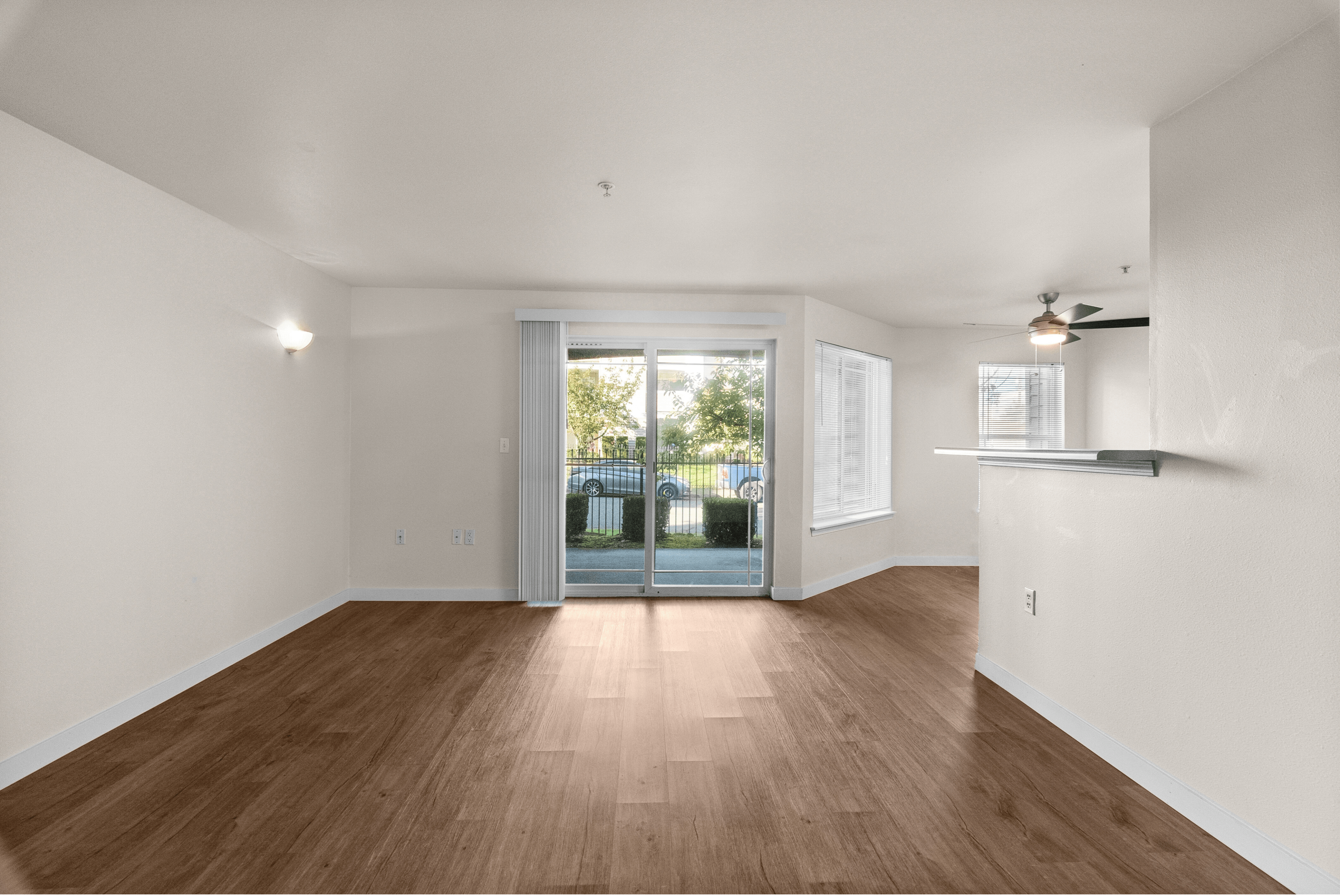 1 Bed 1 Bath Deluxe - 823 Sq Ft