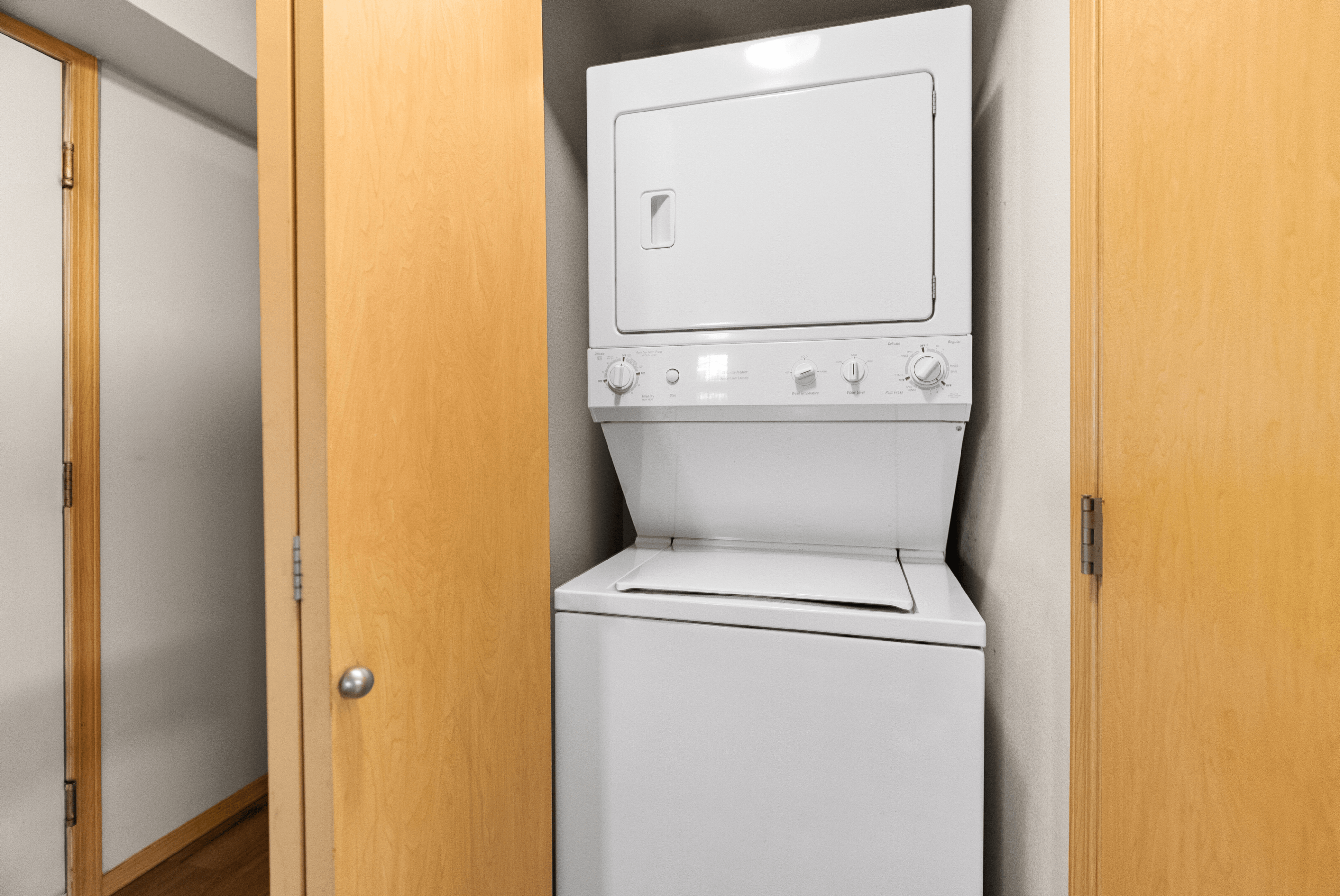1 Bed 1 Bath Economy - 560 Sq Ft
