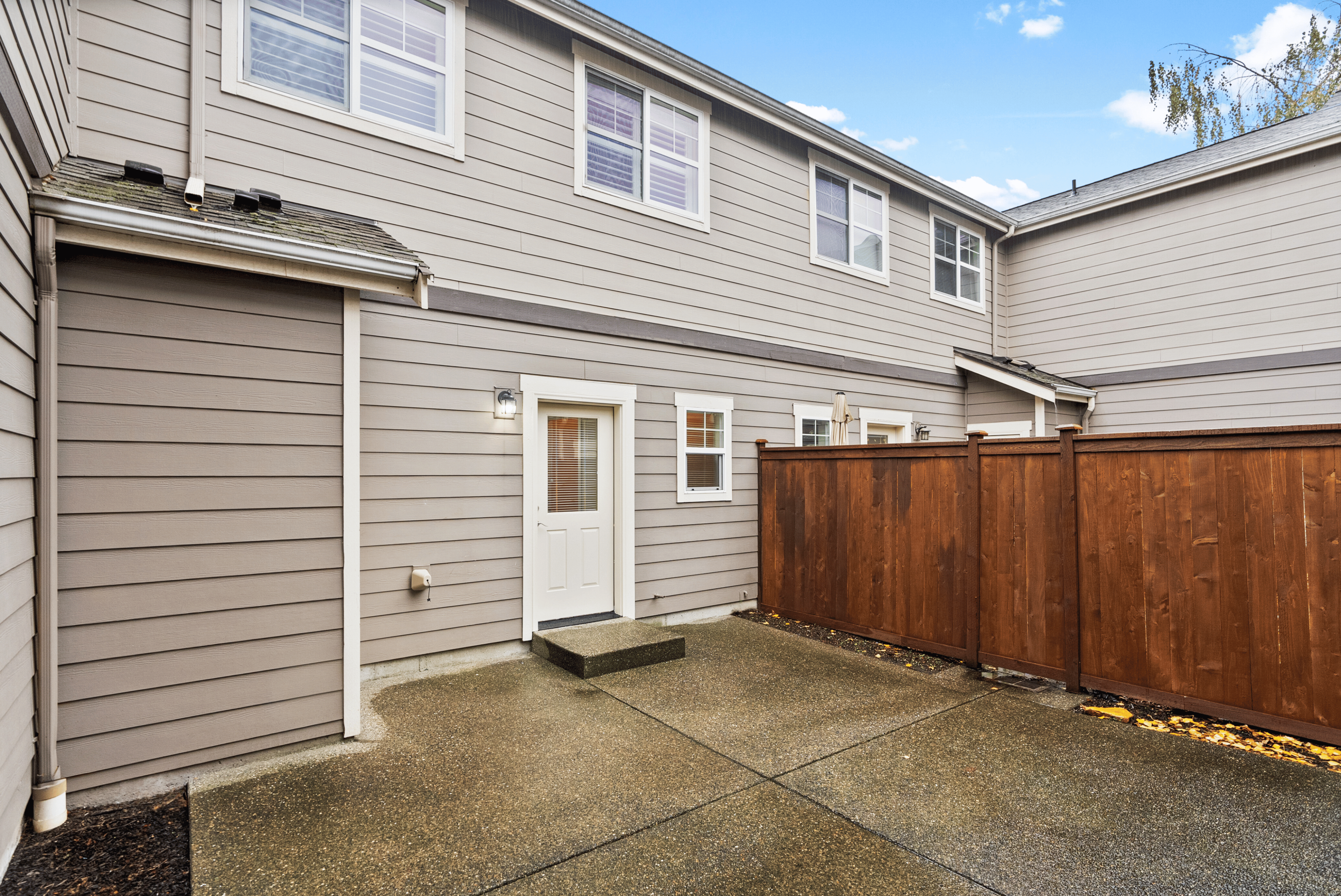 3 Bed 2.5 Bath Standard Townhome - 1457 Sq Ft