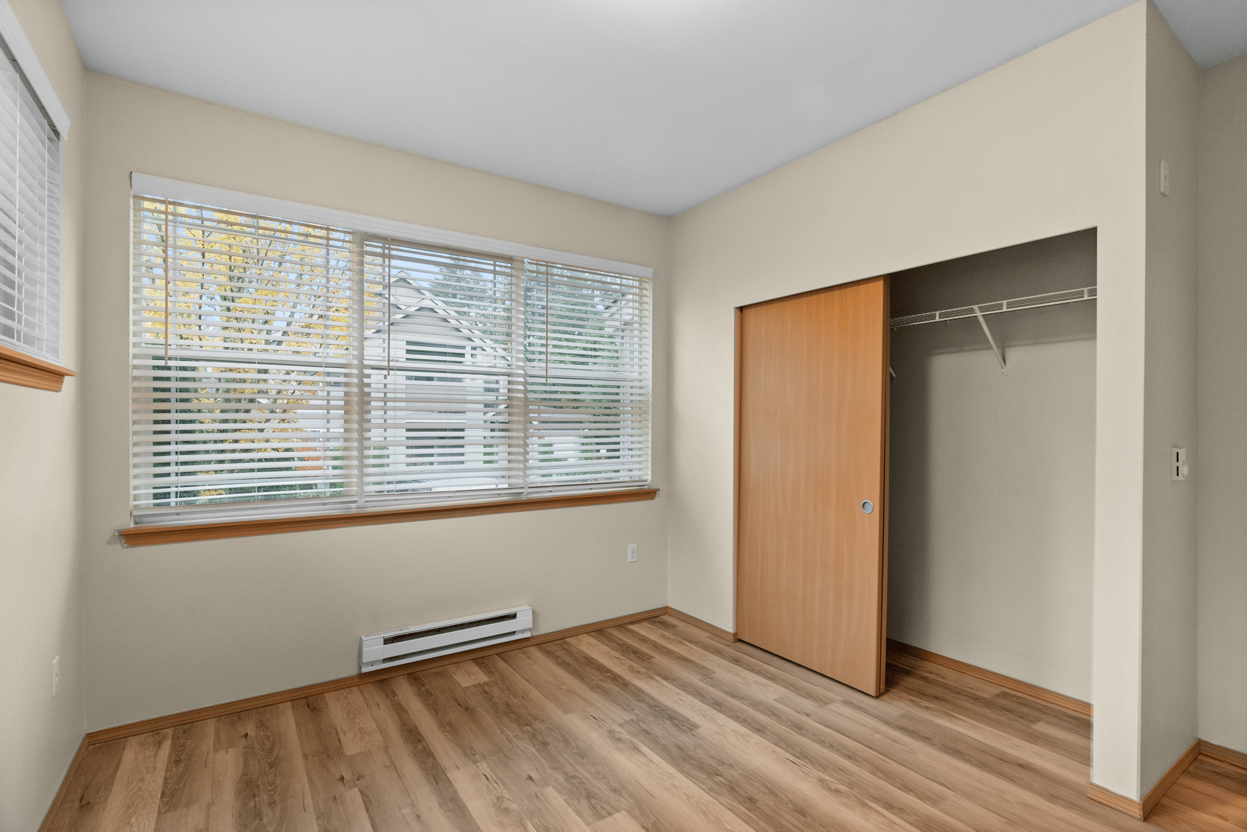 2 Bed 2 Bath Deluxe w/ Garage - 1174 Sq Ft