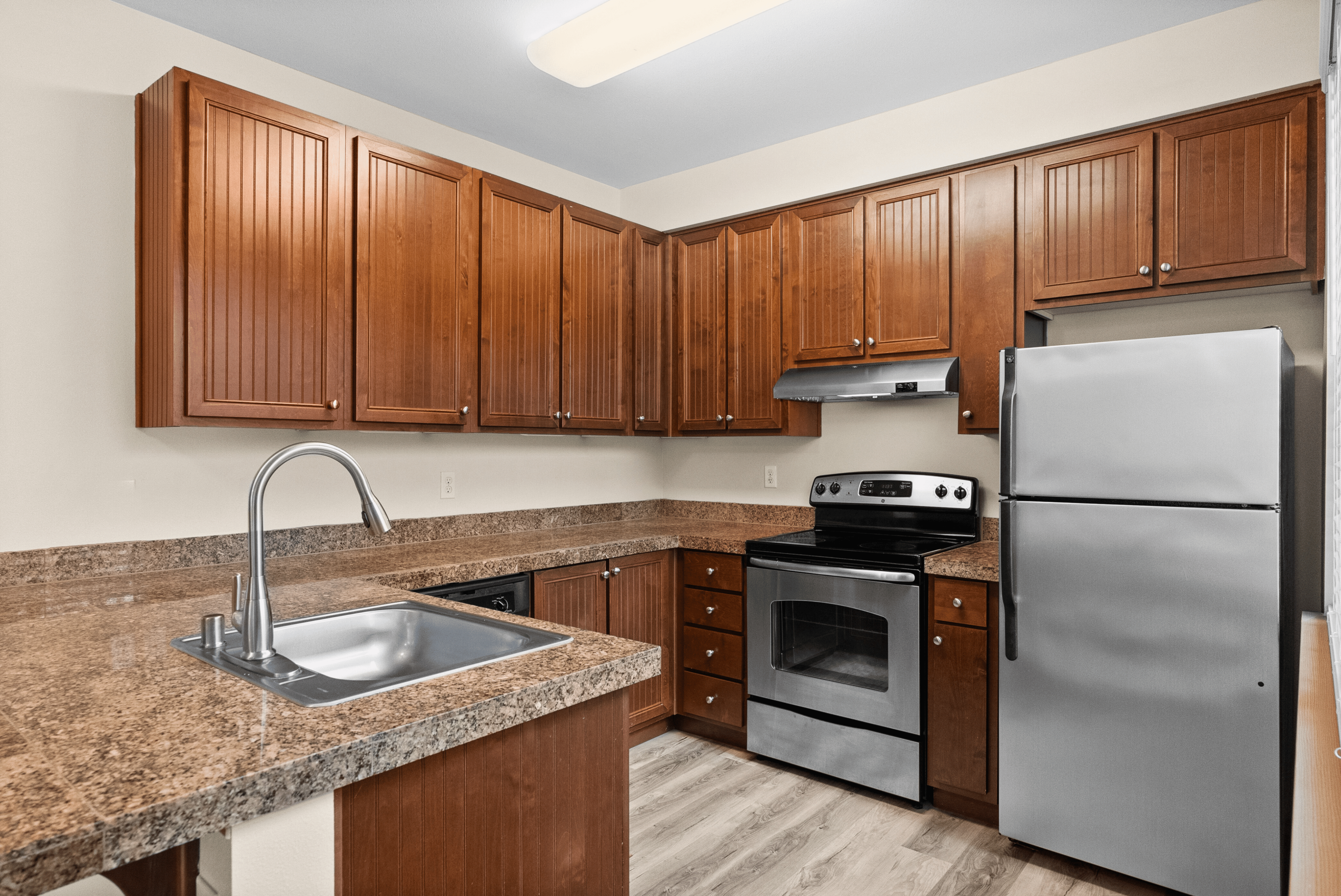 2 Bed 2 Bath Standard w/ Garage - 1,081 Sq Ft