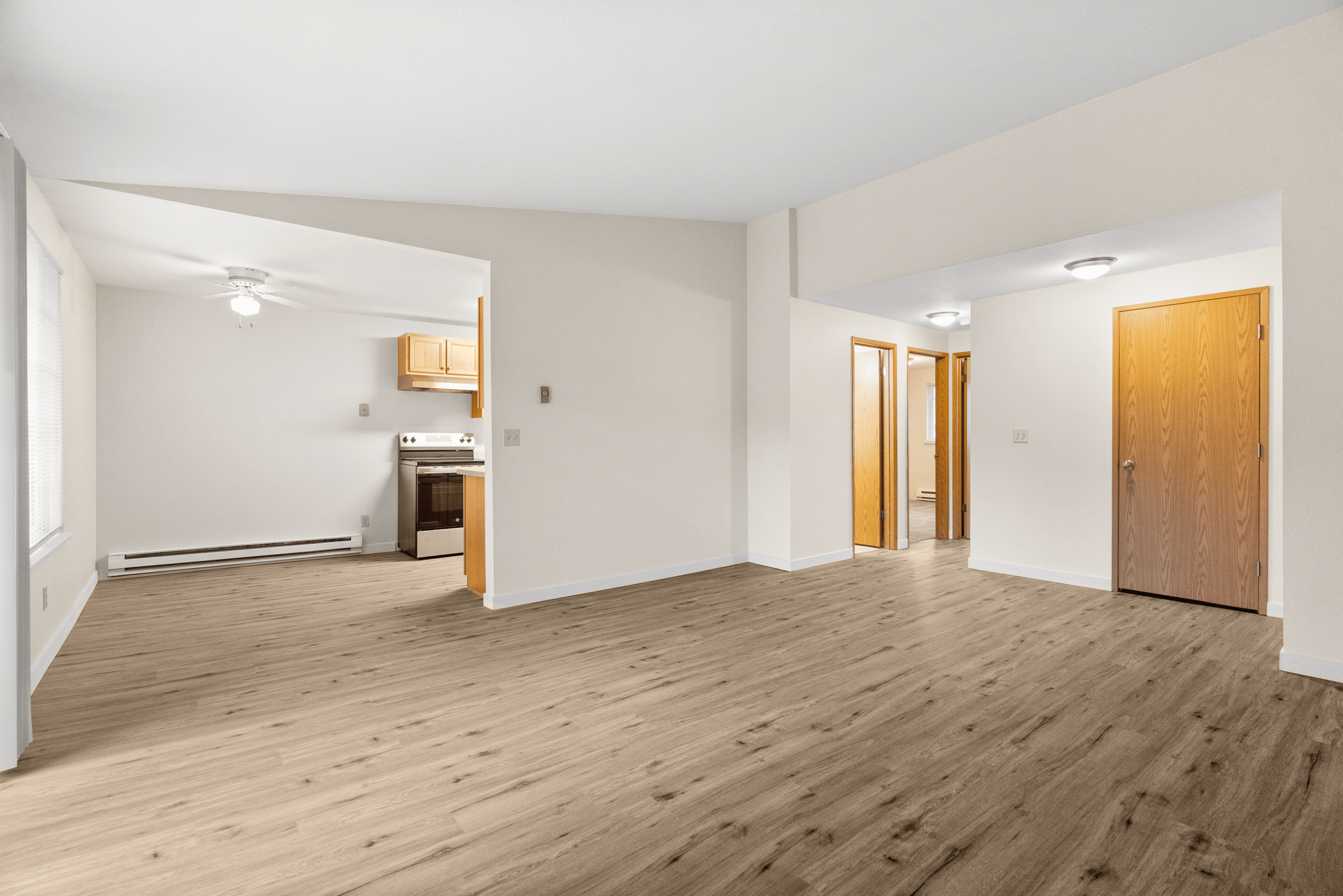 2 Bed 1 Bath Grand - 900 Sq Ft
