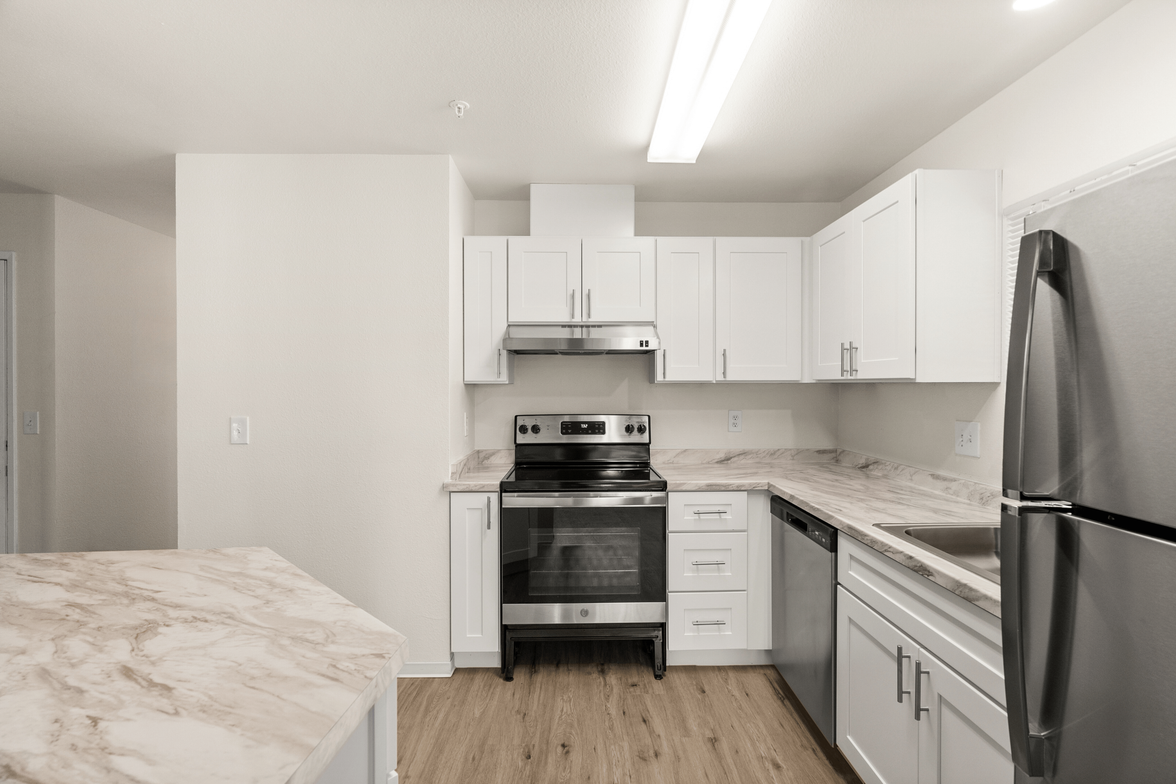1 Bed 1 Bath with Den Deluxe - 840 Sq Ft
