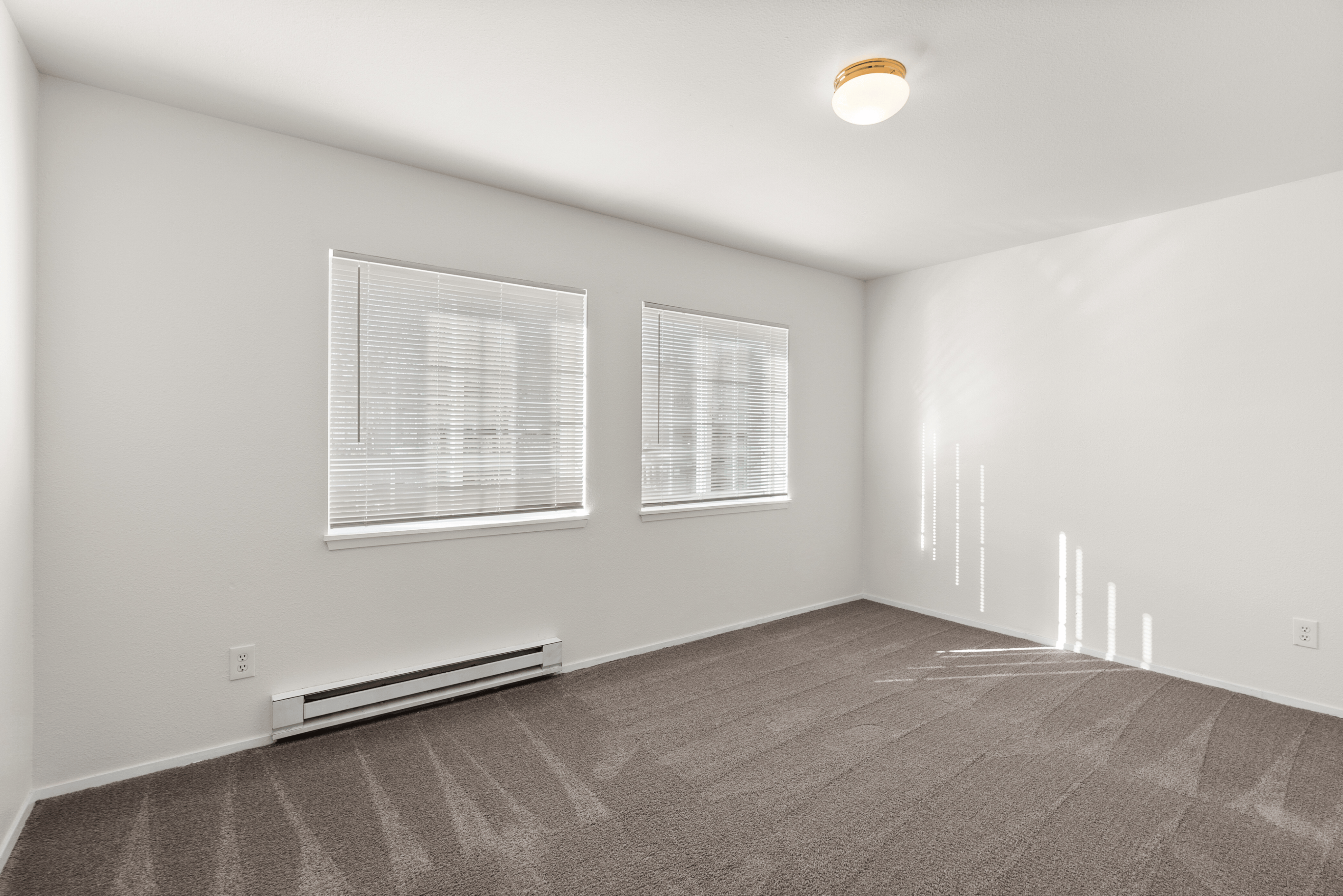 1 Bed 1 Bath with Den Deluxe - 840 Sq Ft