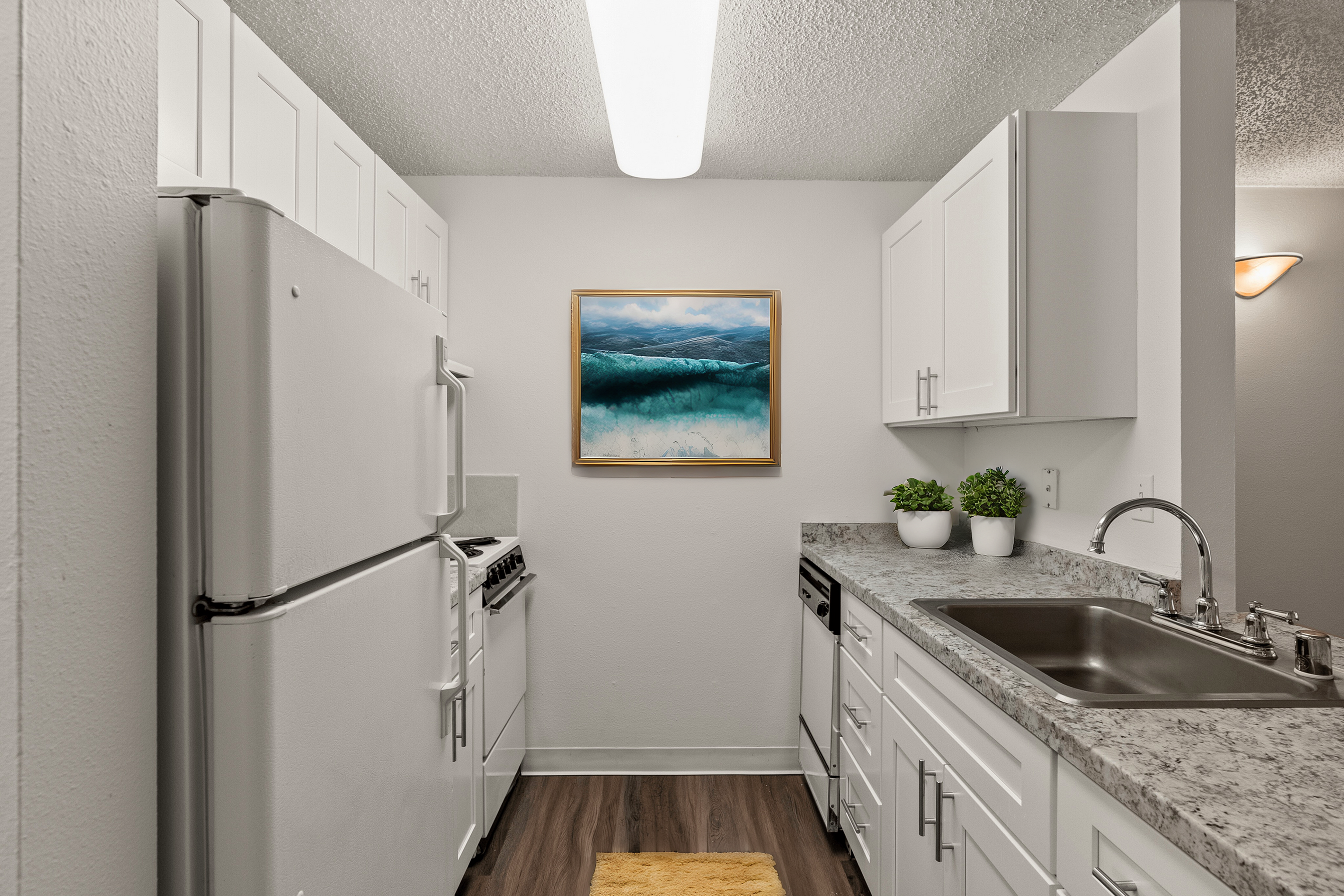 1 Bedroom Economy Staged