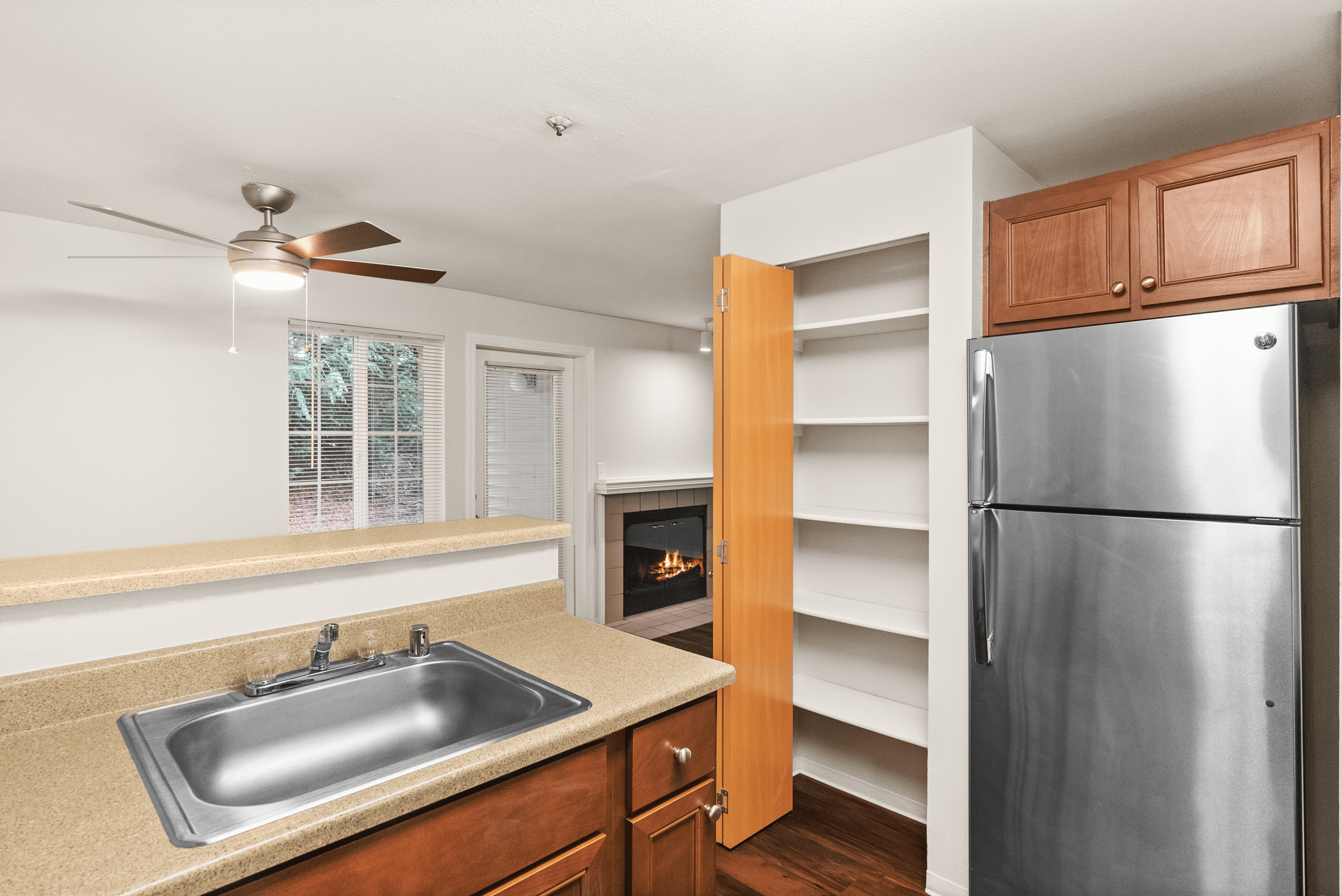 1 Bed 1 Bath Deluxe - 736 Sq Ft