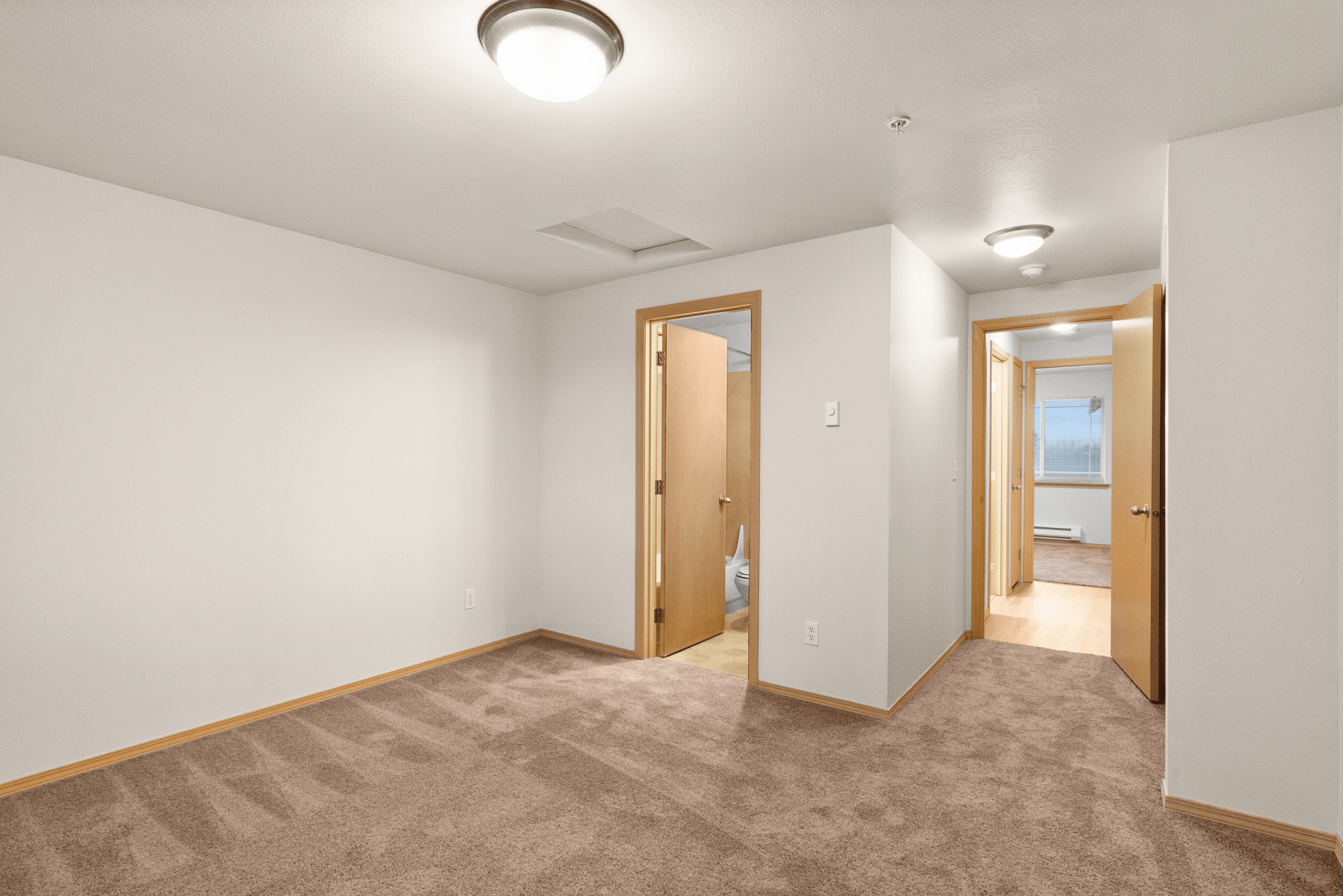 2 Bed 2 Bath with View - 936 Sq Ft
