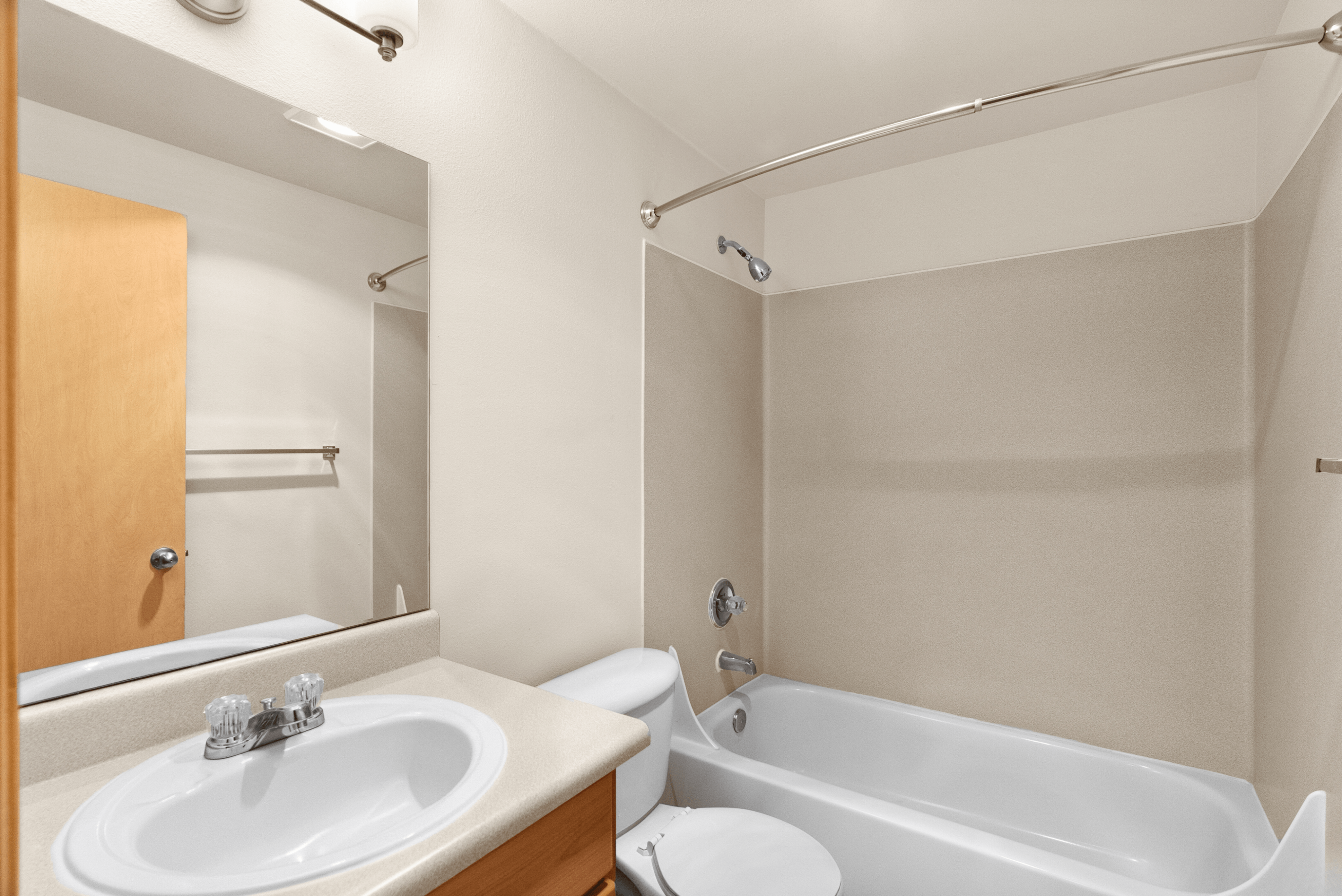 2 Bed 2 Bath with View - 936 Sq Ft