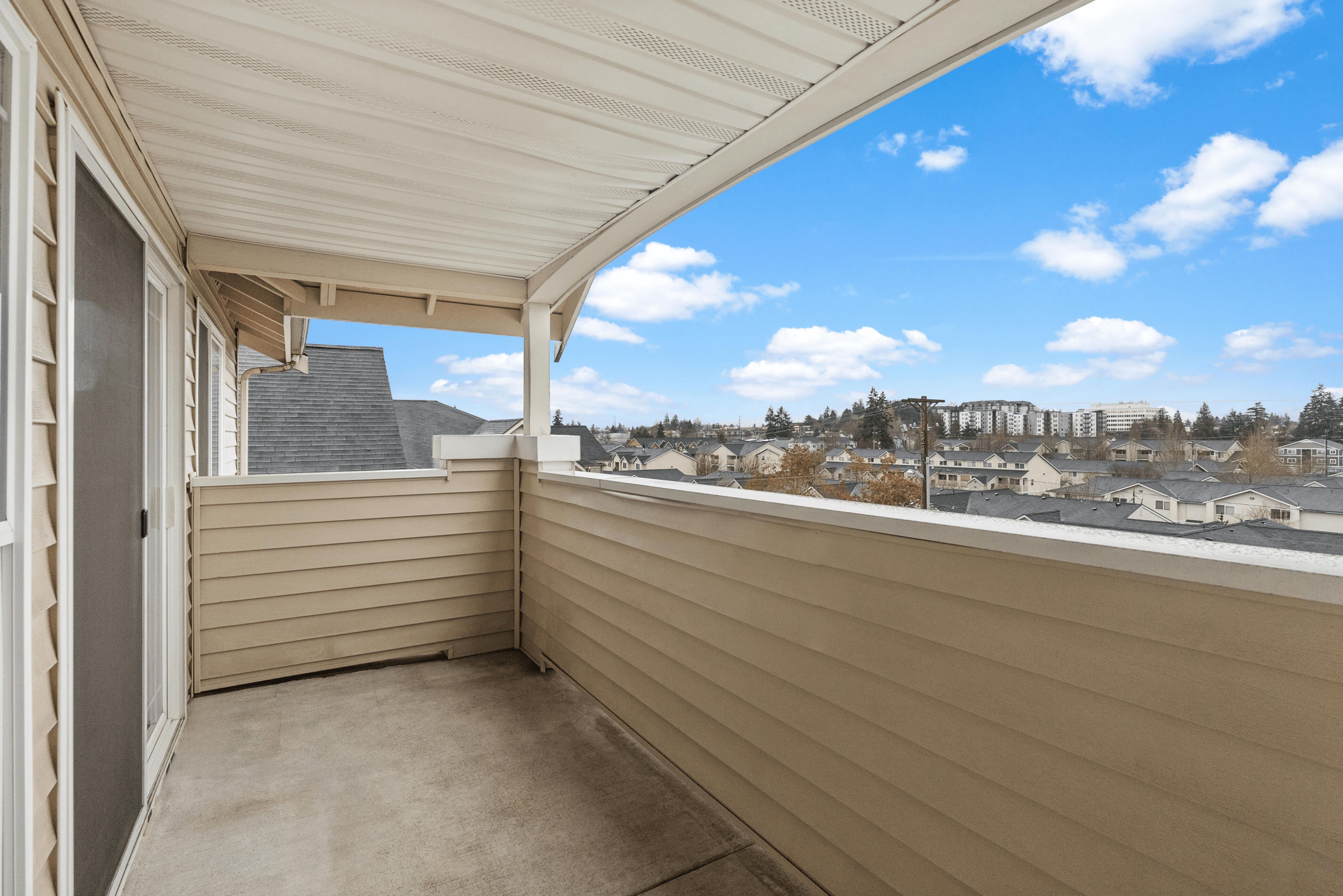 2 Bed 2 Bath with View - 936 Sq Ft