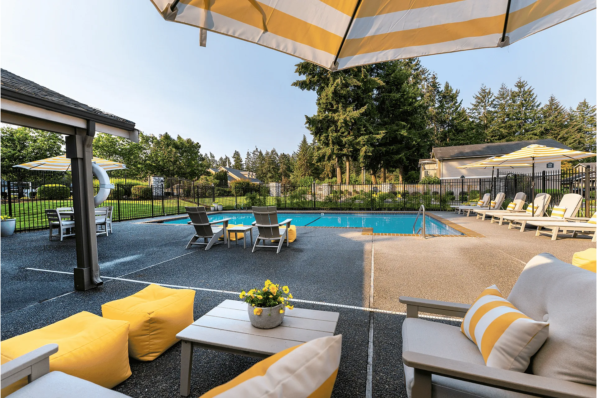Explore Stonegate Apartments