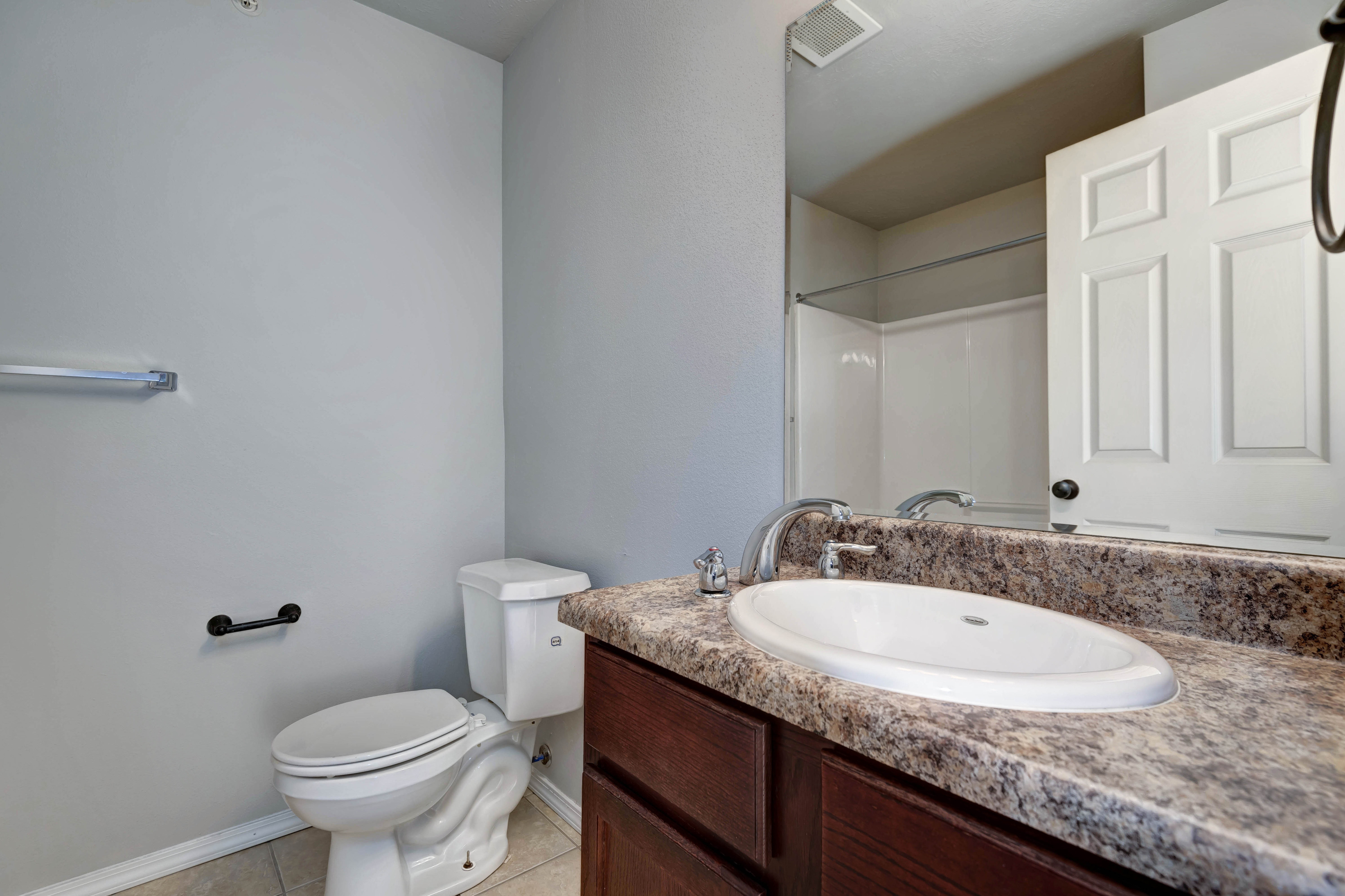 View Photos Scenic Station Apartments