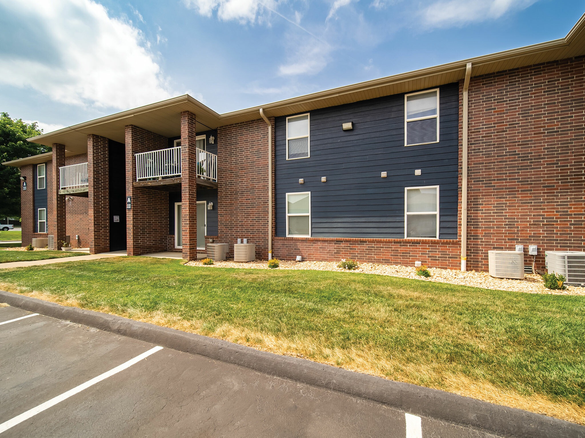 View Photos Cambridge Park Apartments