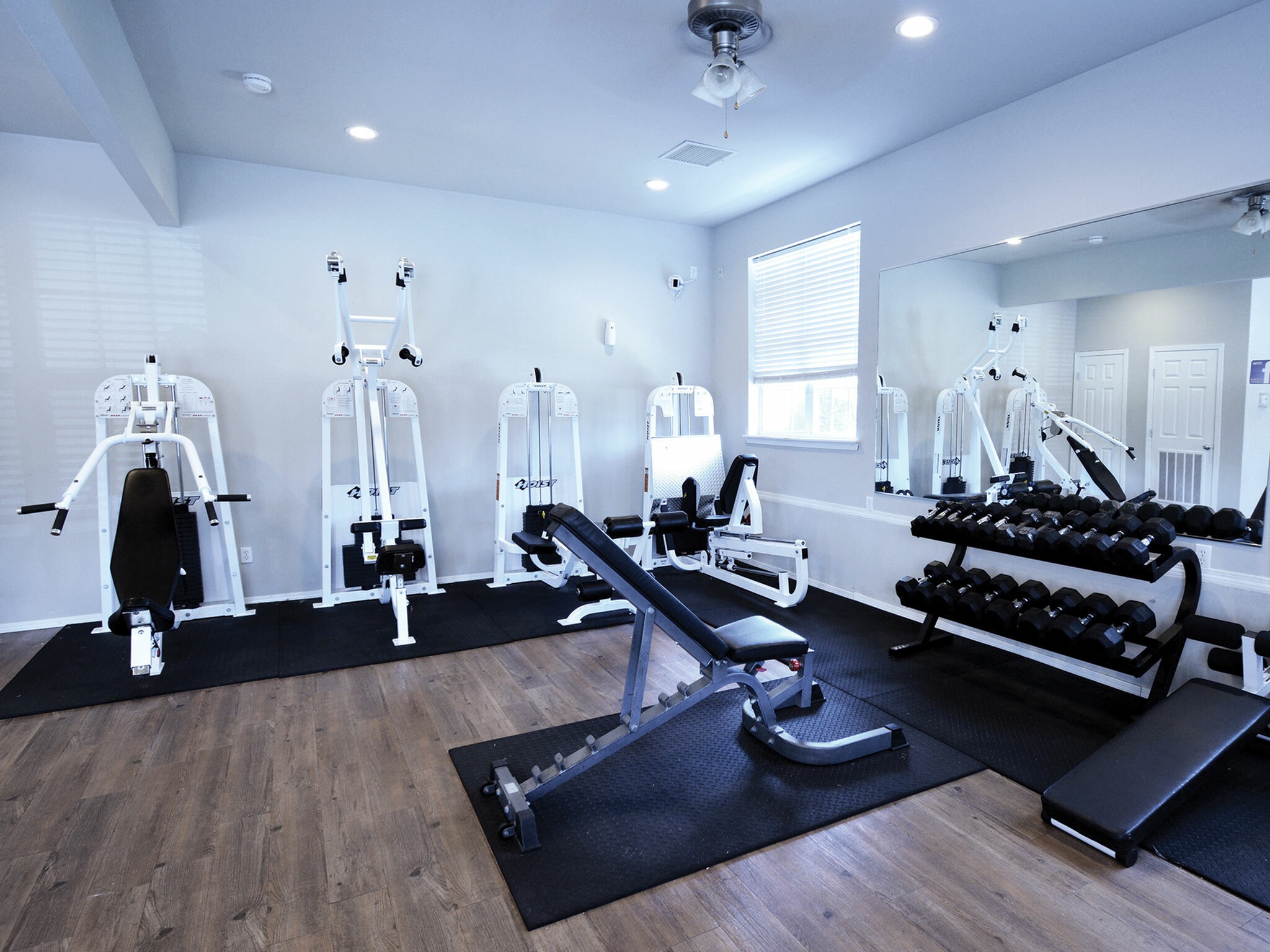 View Photos Cambridge Park Apartments