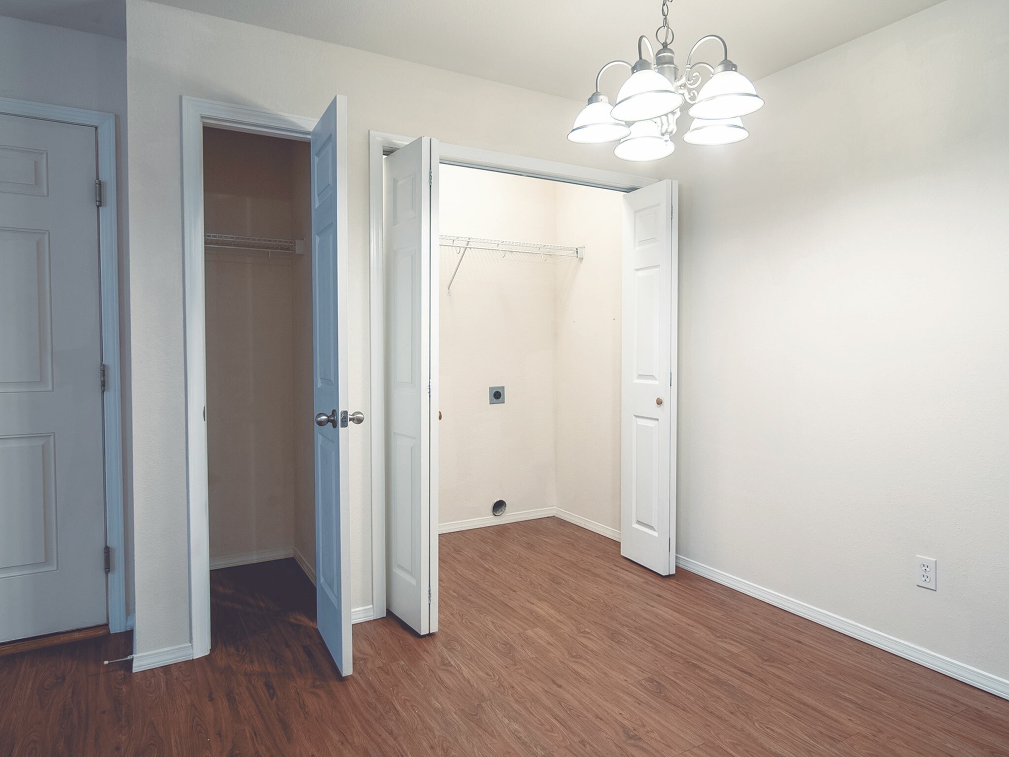 View Photos Watermill Park Apartments