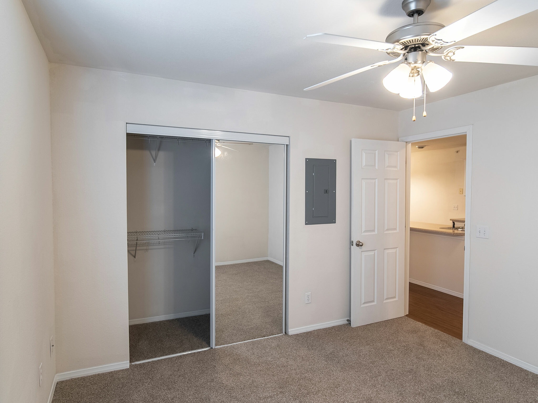 View Photos | Watermill Park Apartments