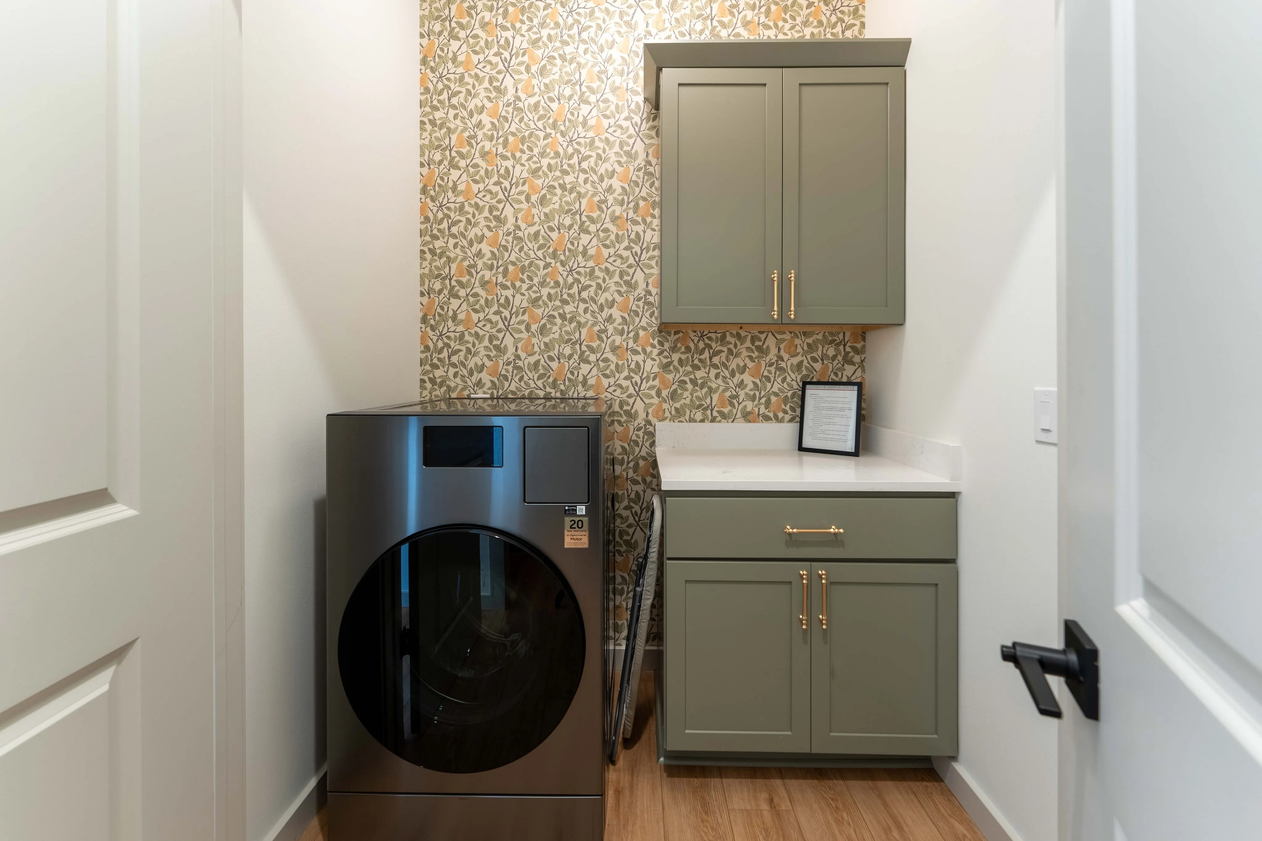 Owen-Silos-South-Springfield-Missouri-Furnished-Homes-The-Hudson-5773-Three-Bedroom-Laundry-Room