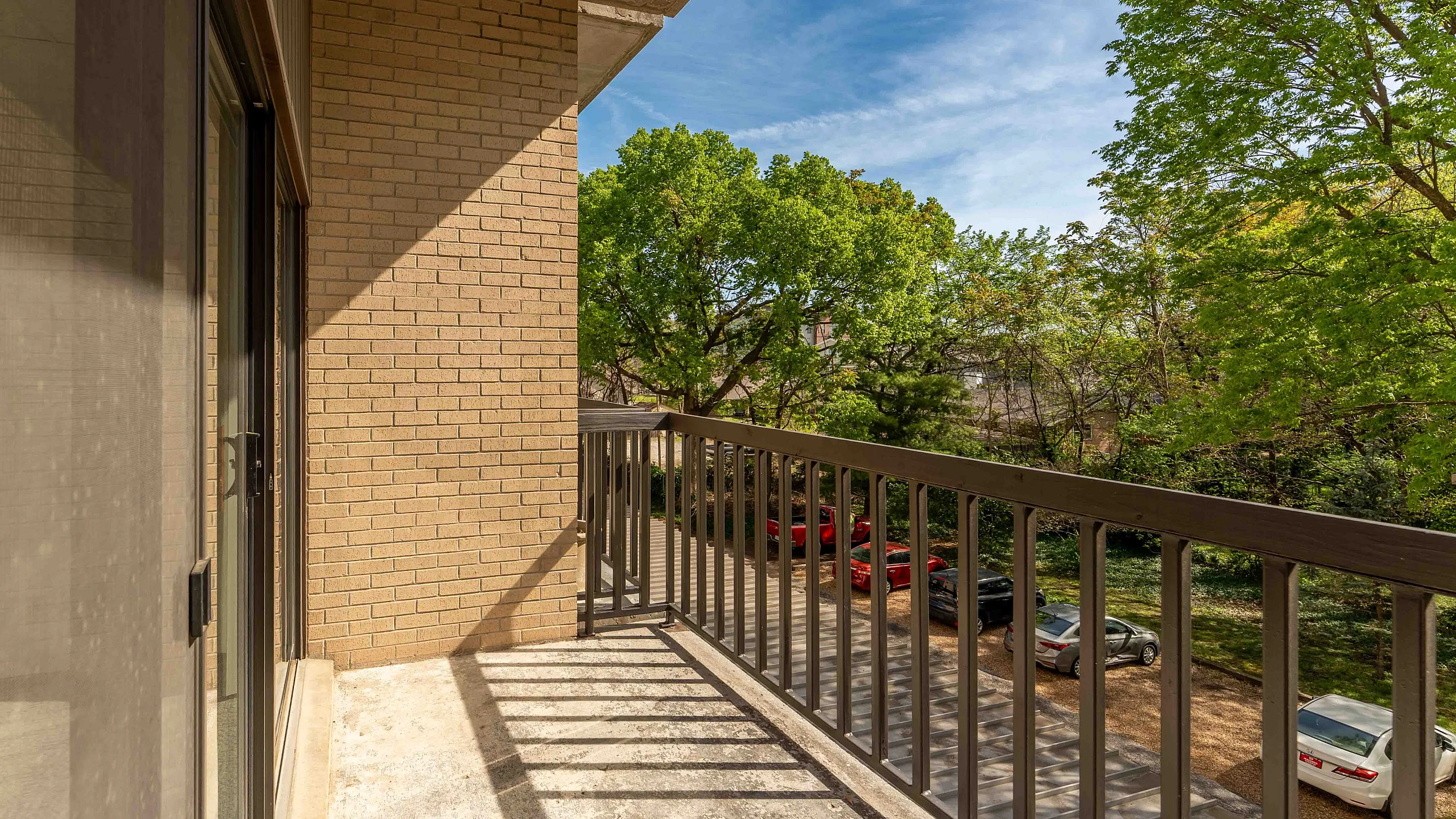 Regency Towers Apartments Downtown Springfield Missouri MSU Student Housing One Bedroom Private Patio Balcony