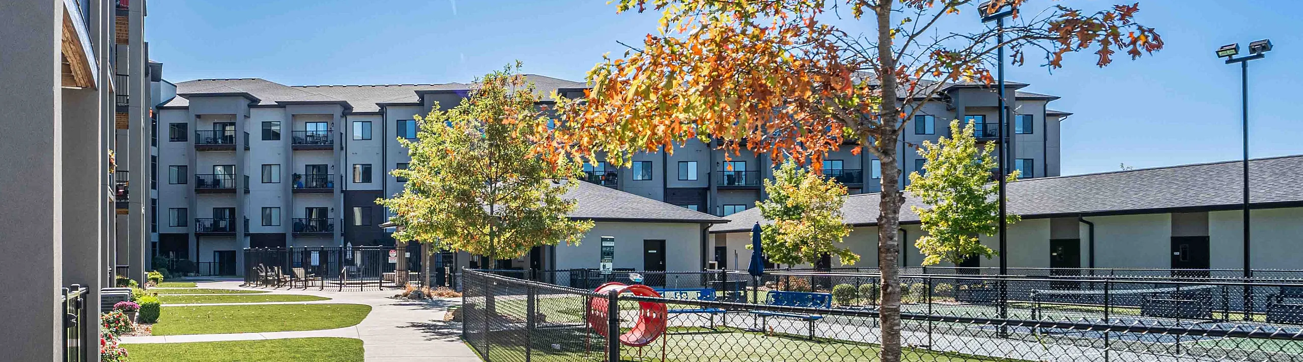 Veranda Vistas 55+ Living Apartments South Springfield Missouri Exterior Courtyard Dog Park