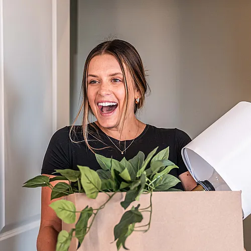 Monarch Apartments Move-In Day for New Residents