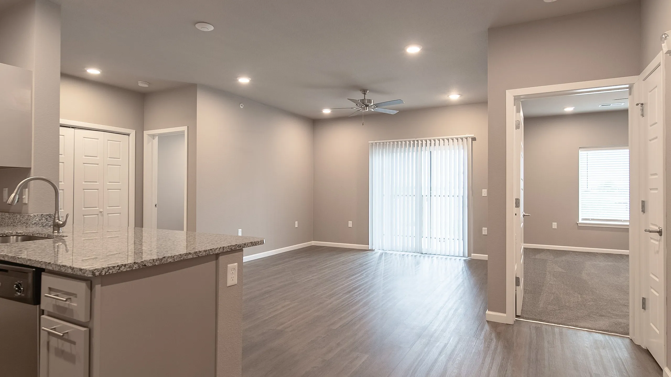 Coryell-Commons-Apartment-Homes-Springfield-Missouri-55-Plus-Community-One-Bedroom-Living-Room