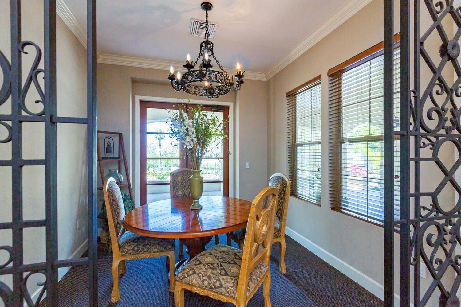 Apartments in Chula Vista Elan Sevilla