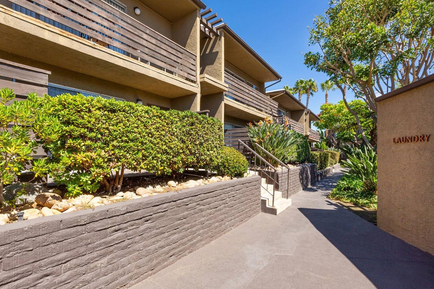 Apartment Homes for Rent in La Mesa, CA Elan Avante Apartments