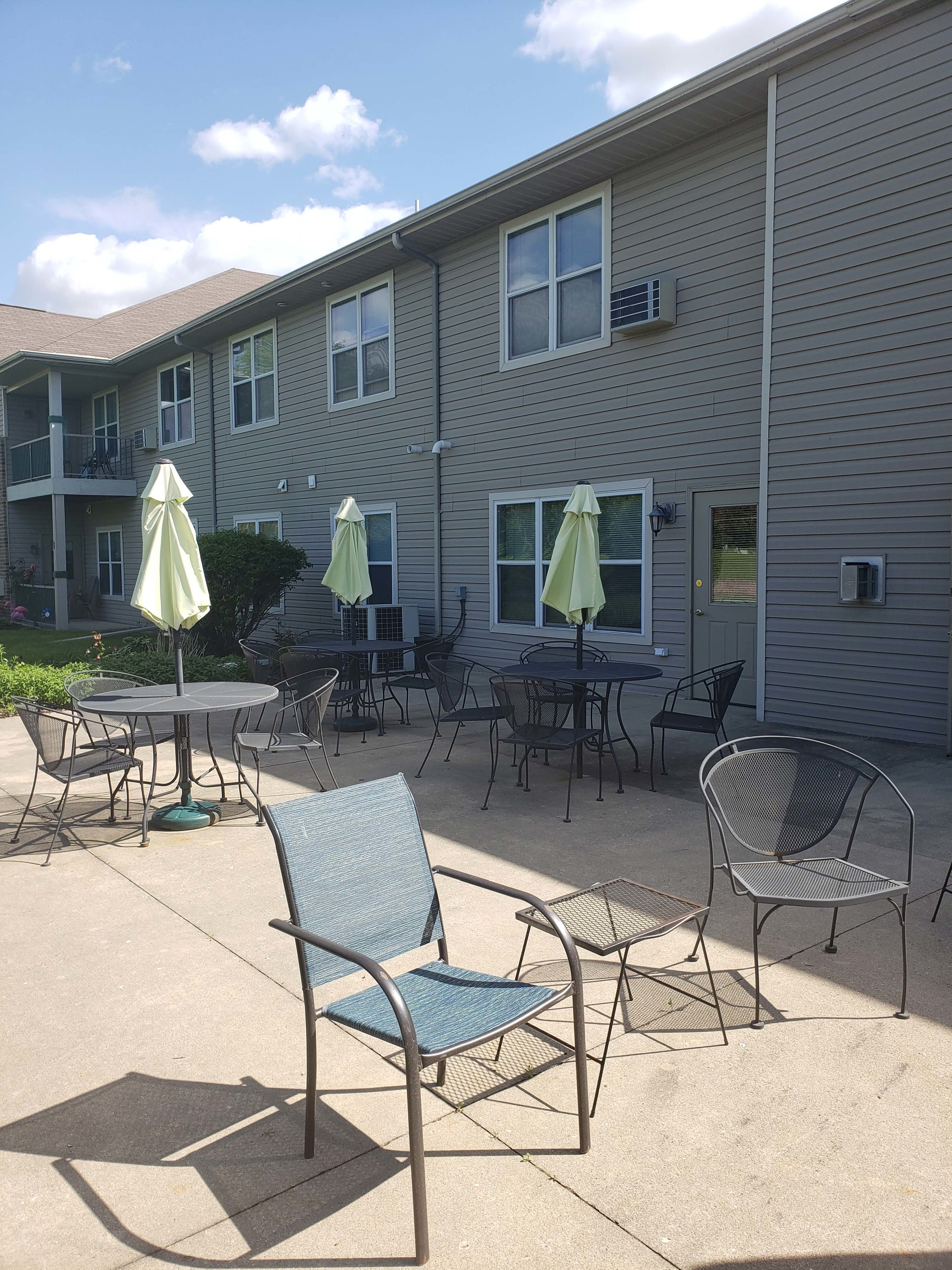 1 2 Bed Apartments Check Availability Springbrook Village