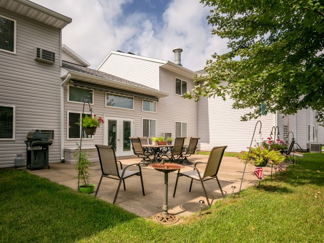Image of Barbecue Area for Eau Claire Oakwood Homes