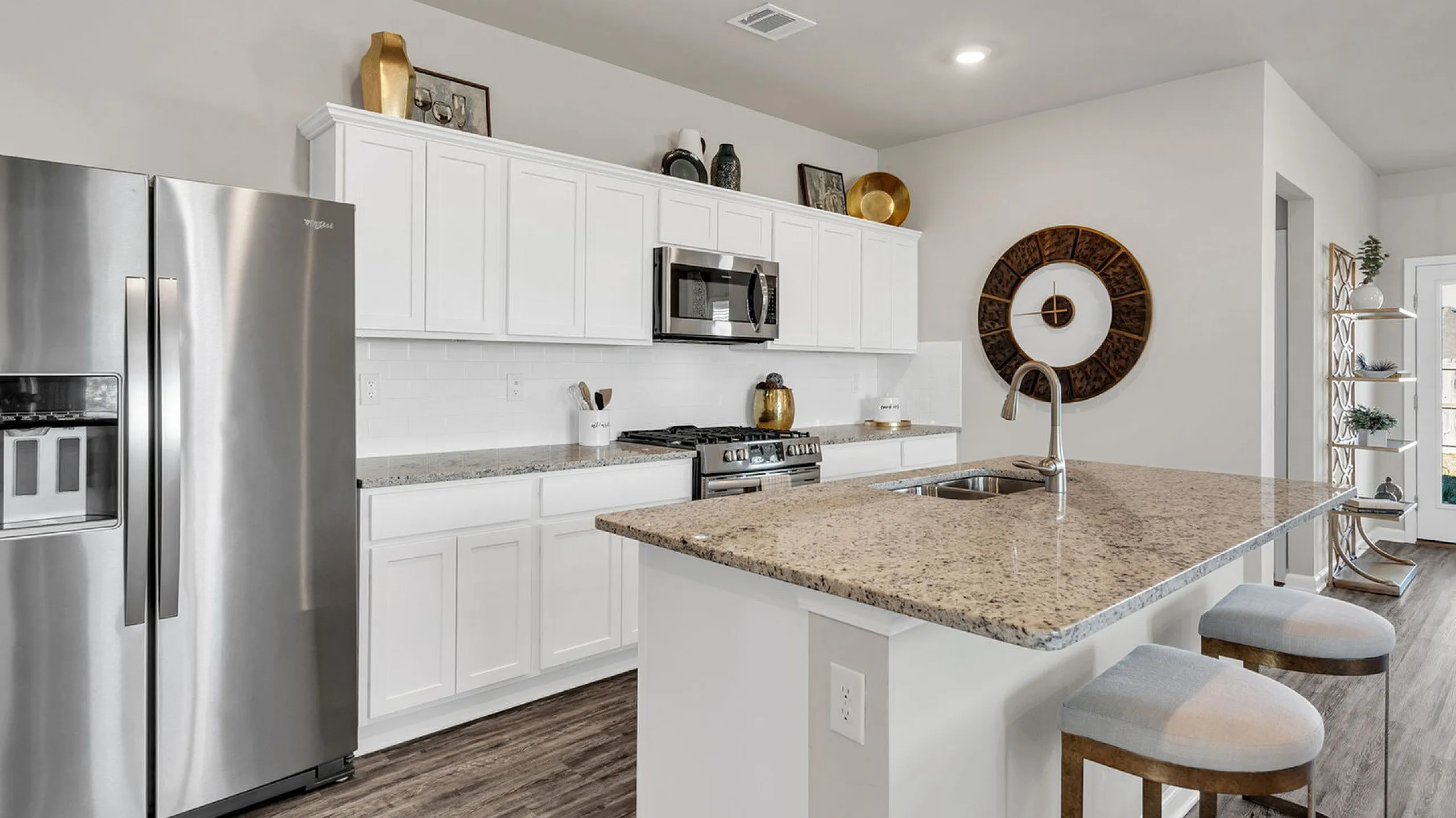Cullen floorplan, 3 bedroom kitchen with granite counters and stainless steel appliances