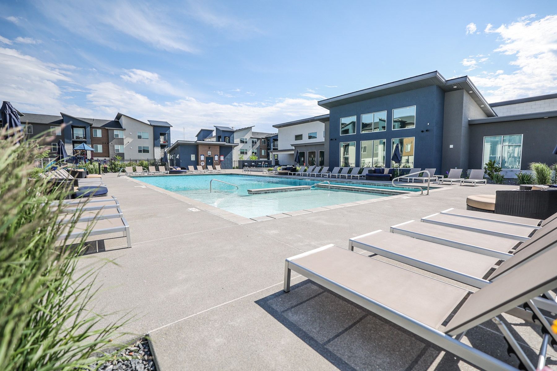 Top Summer Amenities to Look for in Your Next Apartment-image