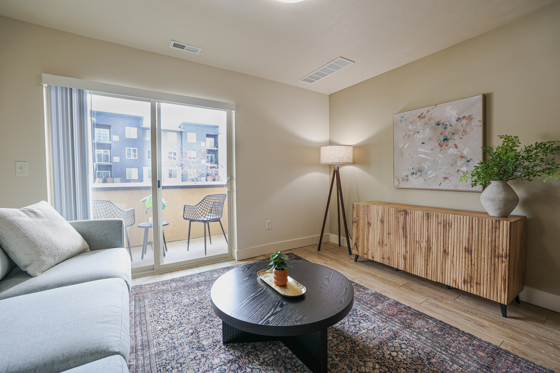 Living Rooms That Make You Feel at Home-image