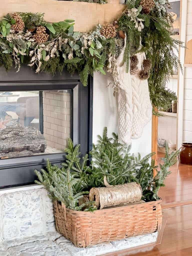 How to Transition Your Apartment Décor from Fall to Winter-image