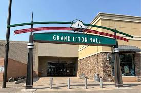 The Great Exchange: Mastering Post-Christmas Sales in Idaho Falls & Ammon-image