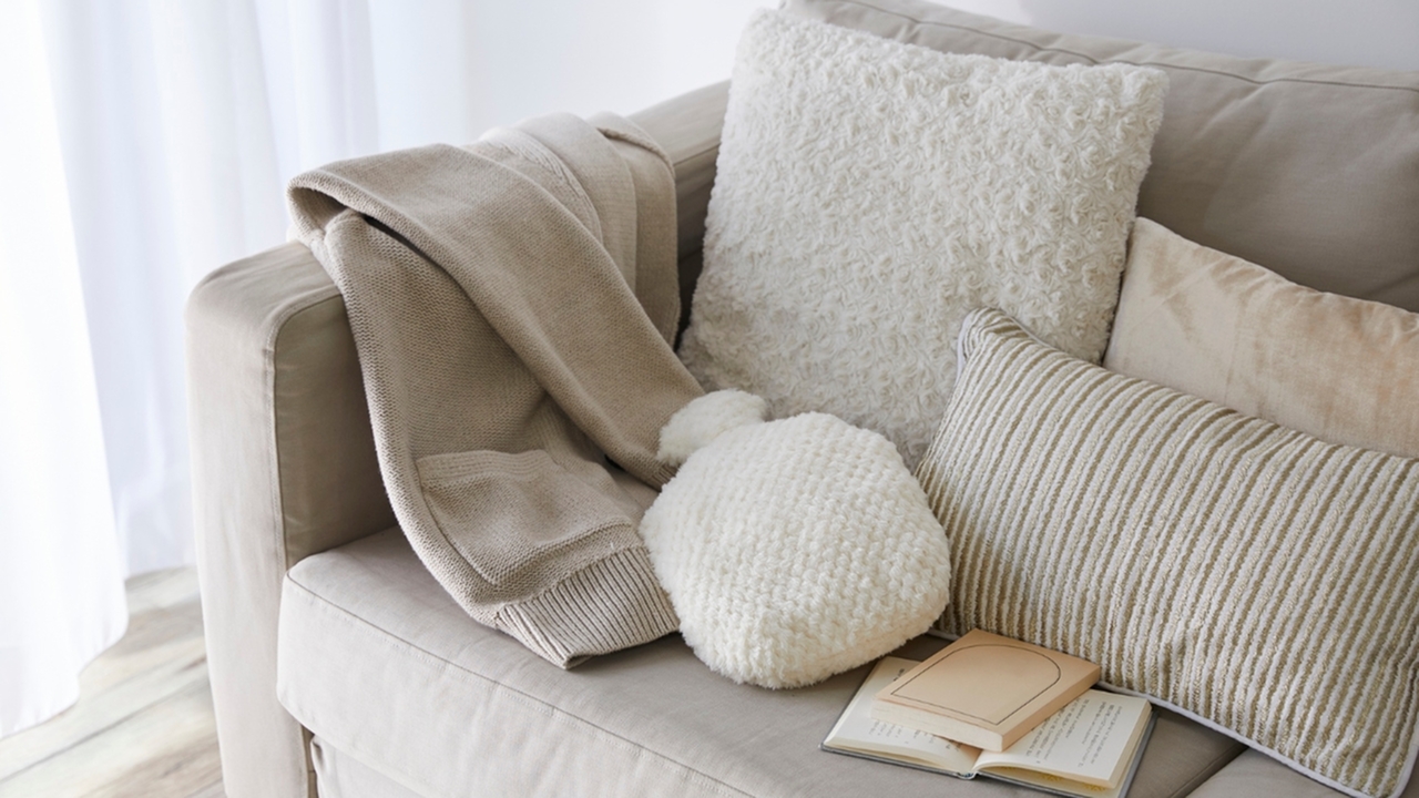 Cozy Living: Making Your Apartment a Winter Retreat-image