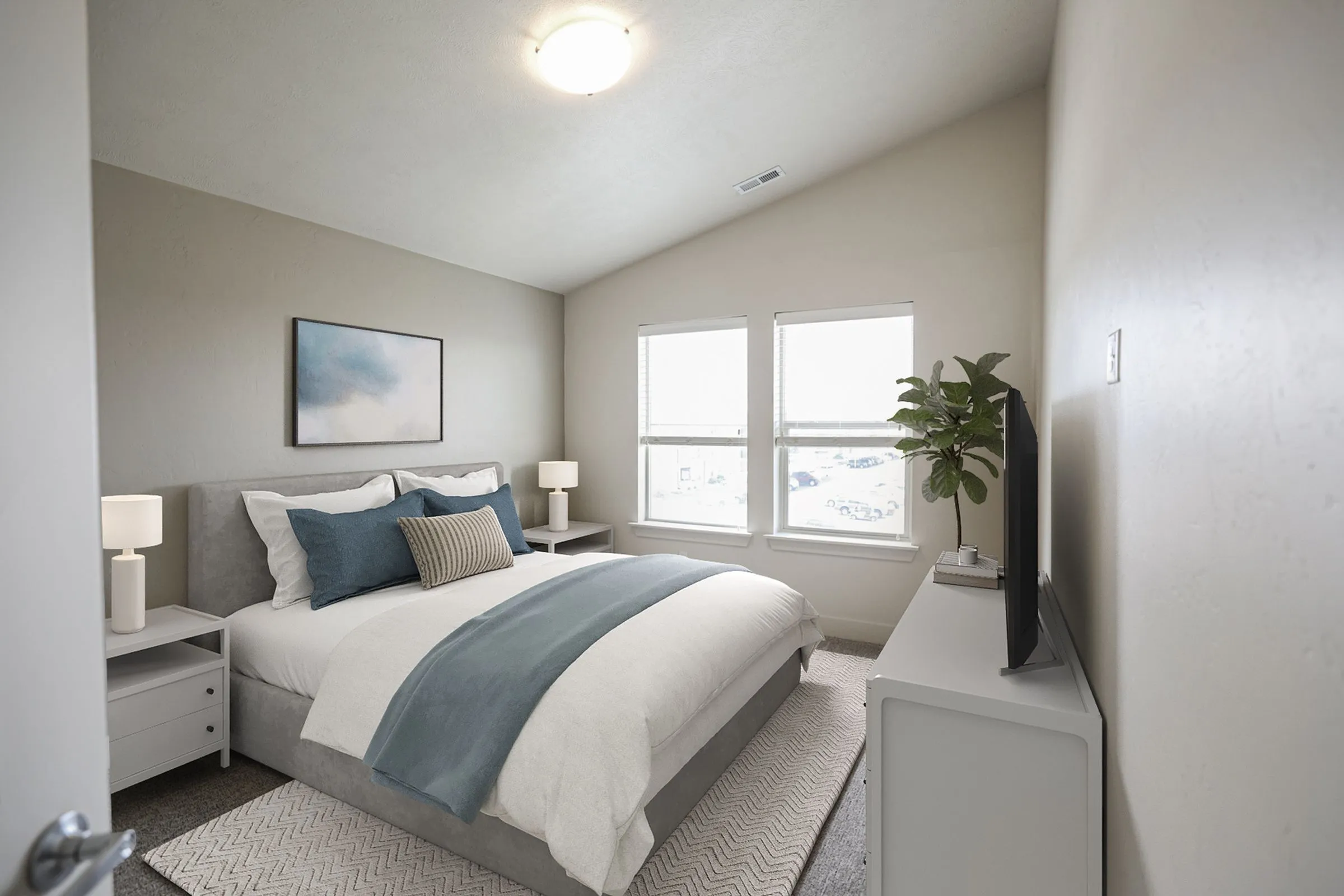 Small Space Living — Making the Most of Your Apartment-image