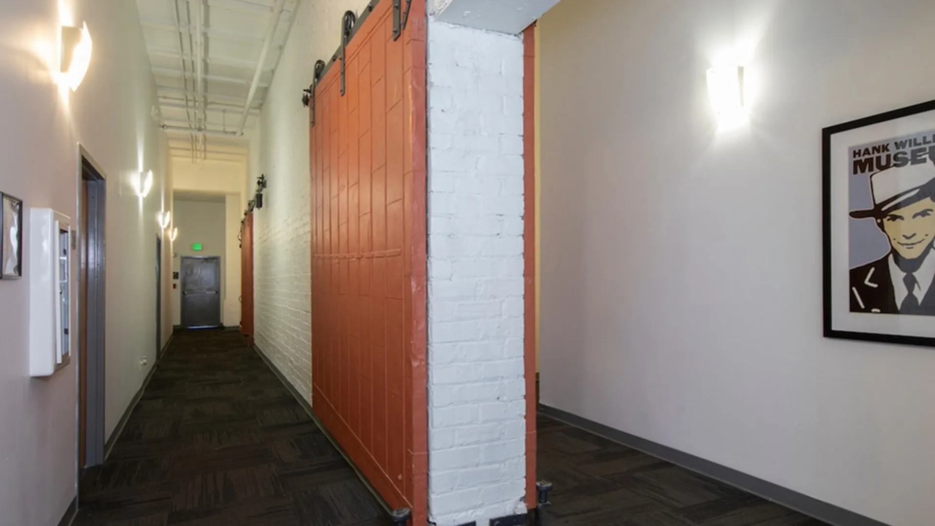 Bldg Hallway