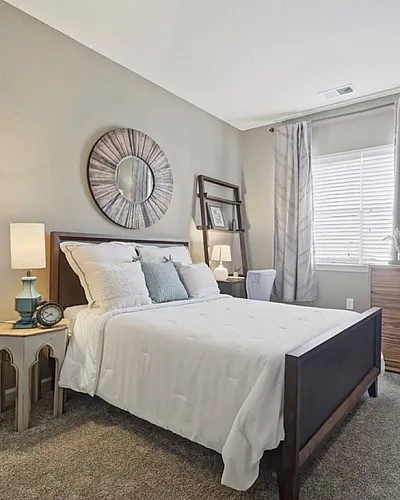 Fenwyck Manor - Cozy Bedroom