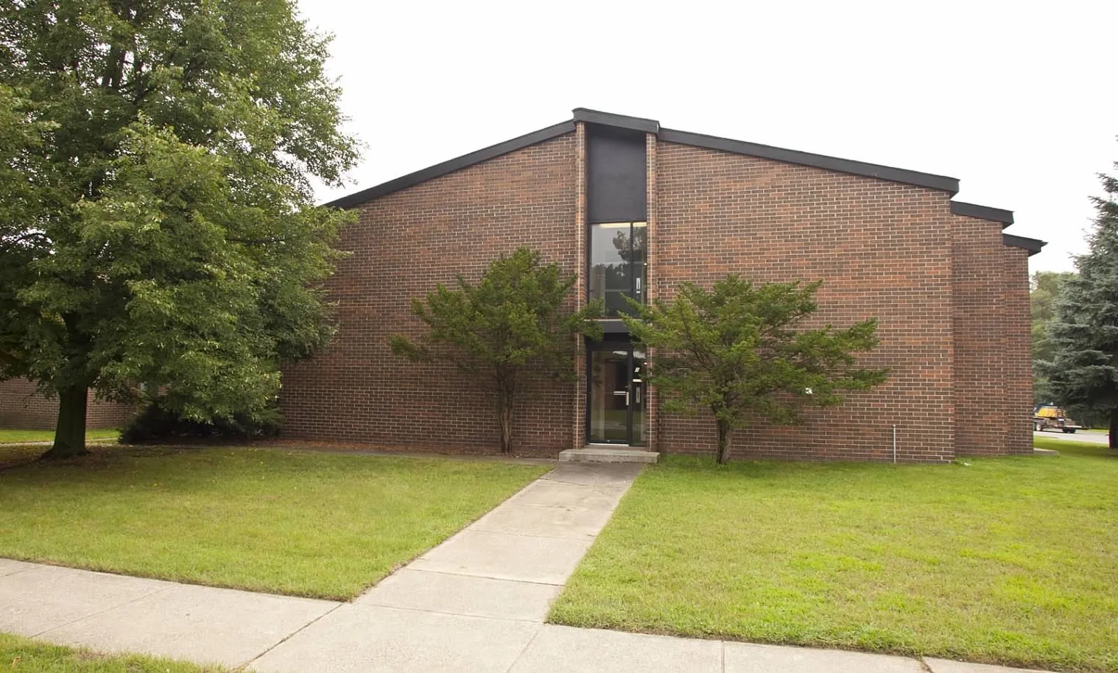 View Photos LaFonda Apartments Apartments in Fenton