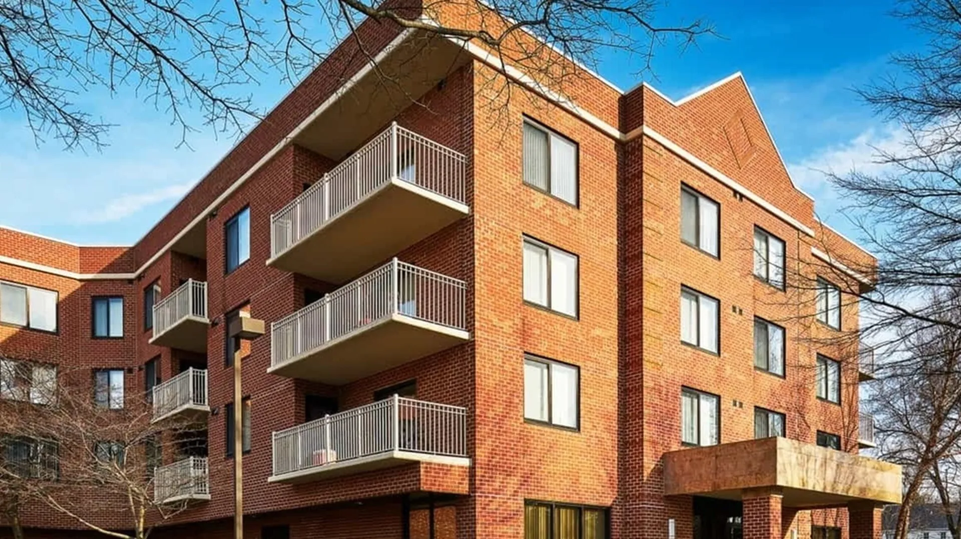 Arlington Virginia Apartments | Birchwood
