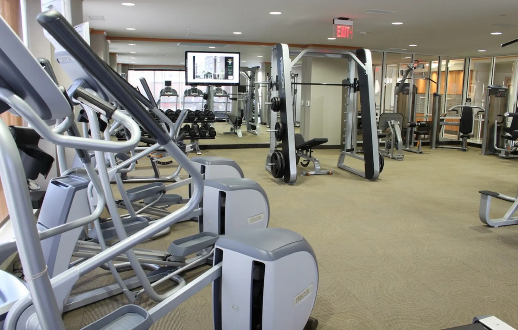 State-of-the-Art Fitness Center | Luxury Apartment rentals in Arlington, VA | Thomas Court