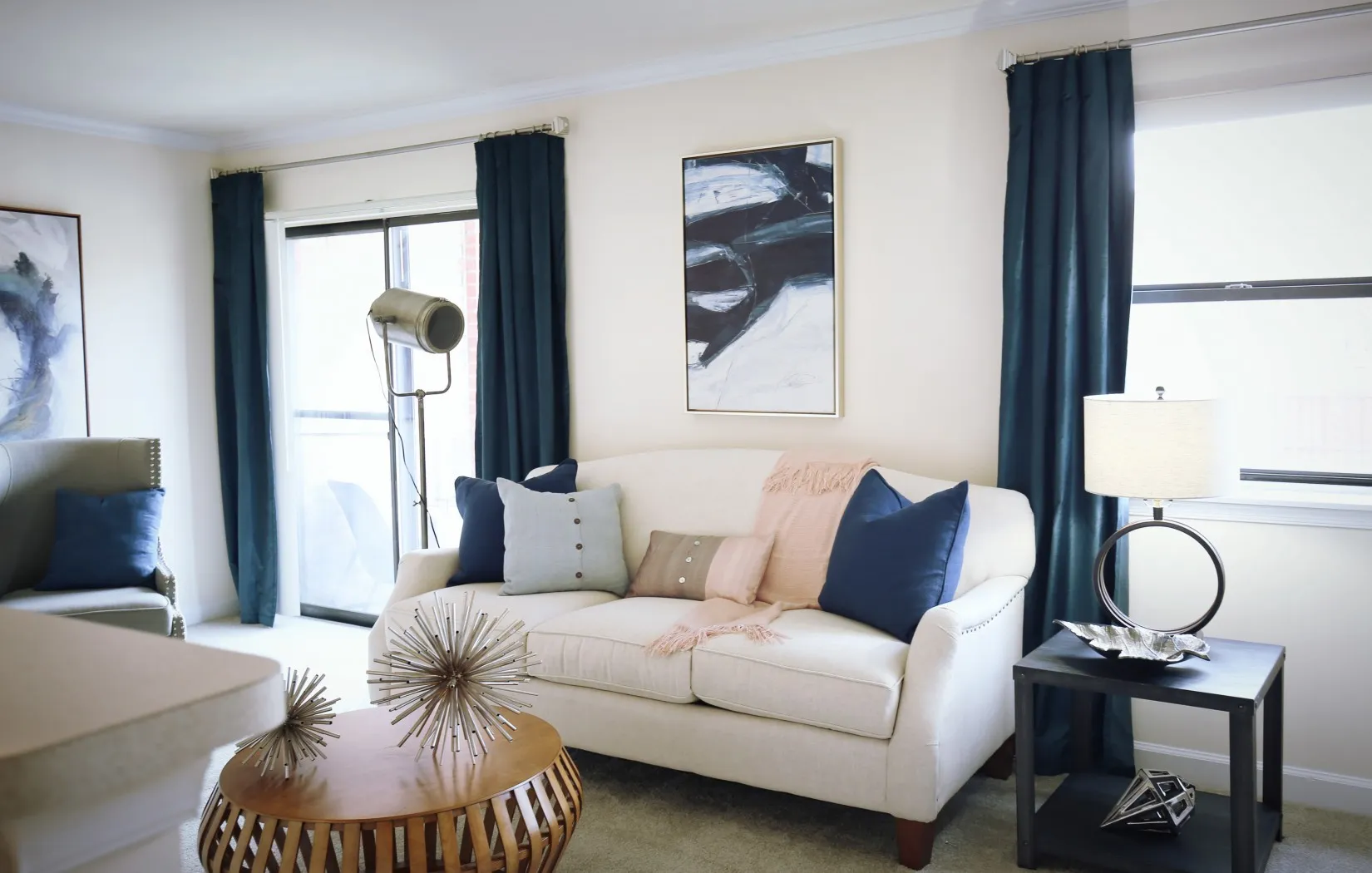 APARTMENT LIVING IN FALLS CHURCH, VA