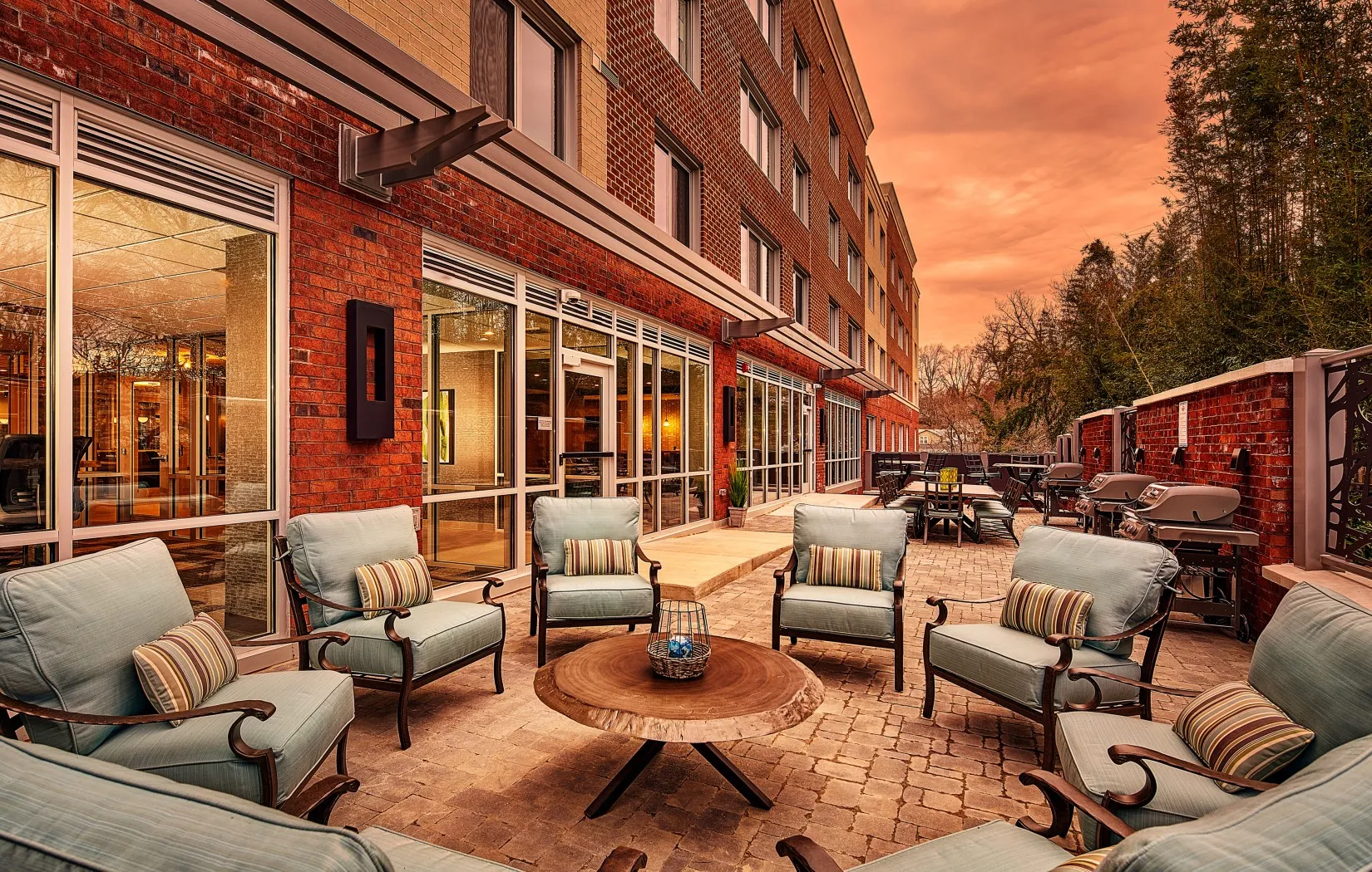 LUXURY APARTMENTS IN NORTH ARLINGTON VA